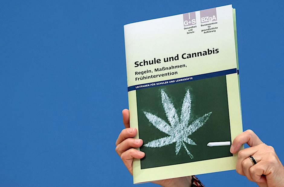 ARCHIV - «Die Teillegalisierung vermittelt ein falsches Signal der Harmlosigkeit des Cannabis-Konsums», sagt Stefan Düll.  