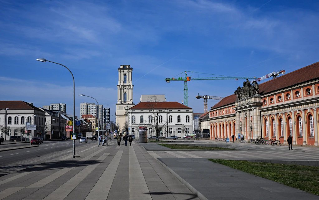 Potsdam: Kapelle im Garnisonkirchturm wird eingeweiht – mit Protest