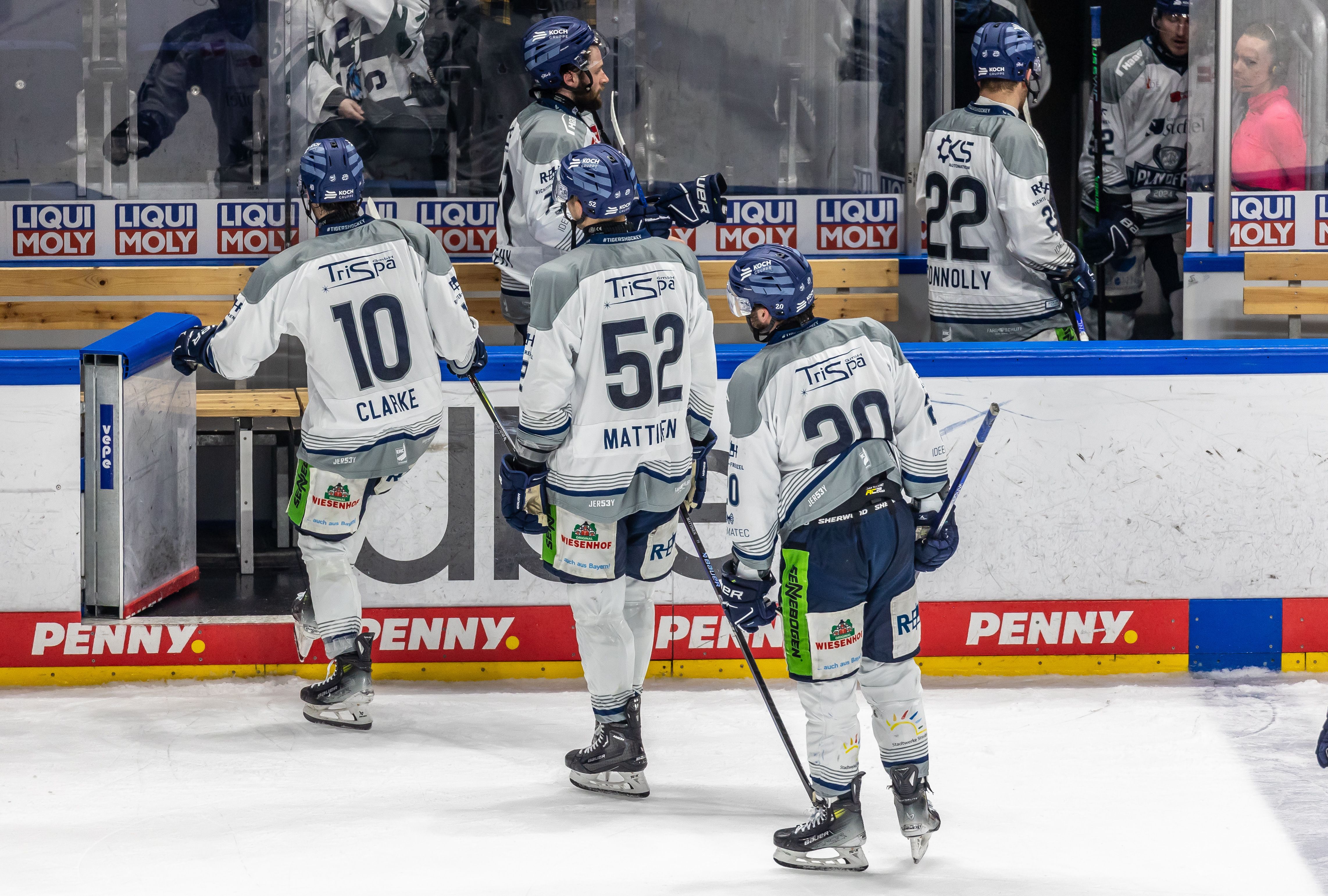 Eisbären Berlin zeigen sich gegen Straubing Tigers in guter Form