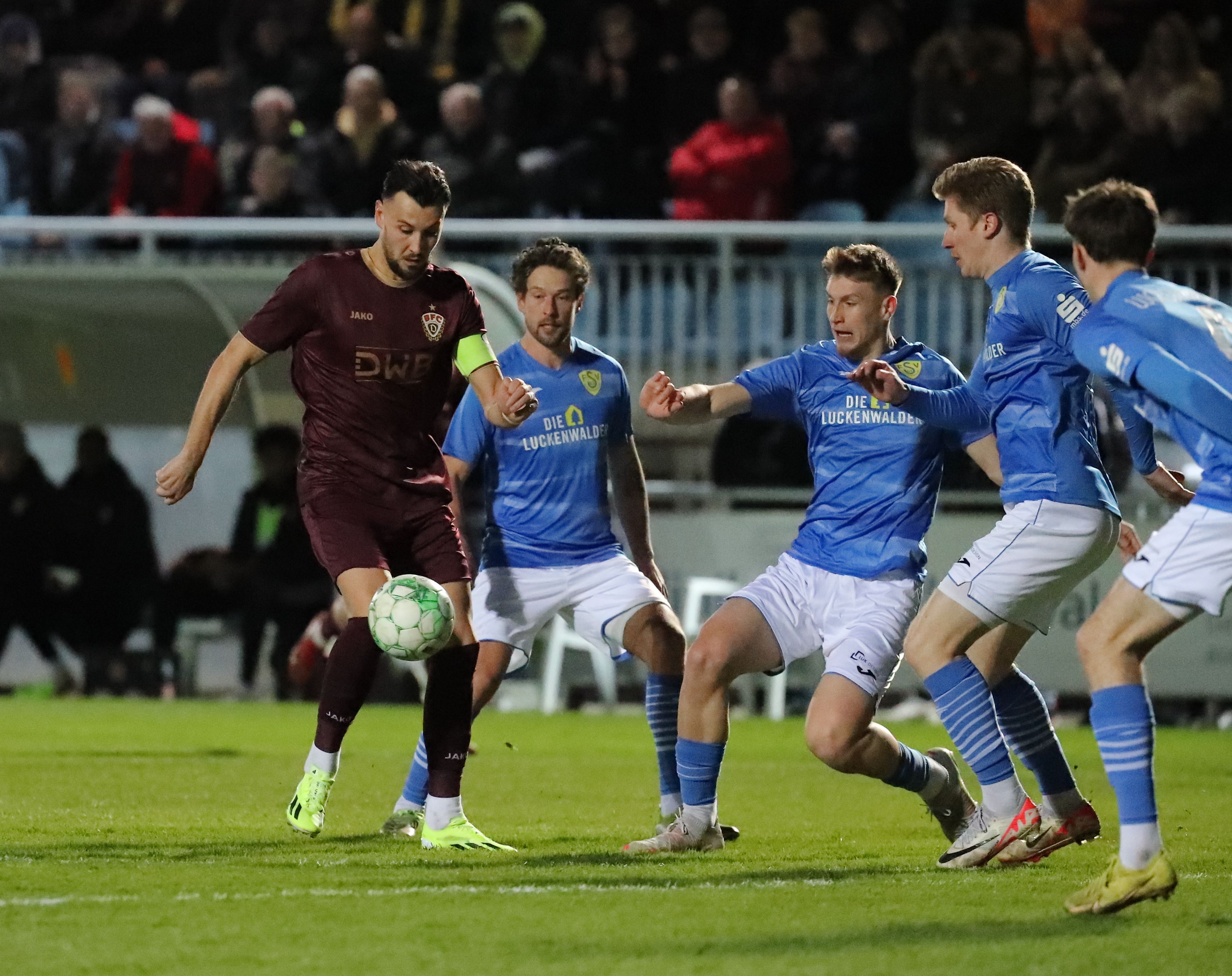 Trainingsschock: BFC-Stürmer Rufat Dadashov humpelt vom Platz