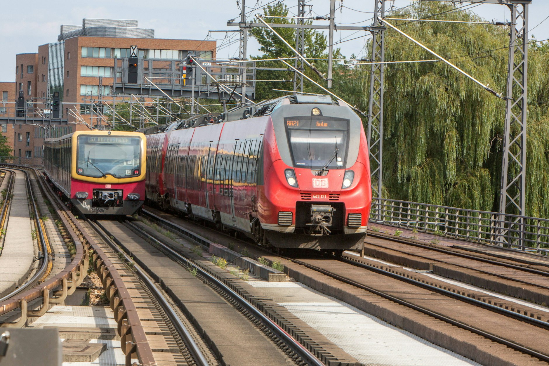Bauarbeiten auf der Berliner Stadtbahn ab 2. April: Die S-Bahn darf weiterhin fahren, bei den Regio-Zügen gibt es Ausfälle und Einschränkungen.