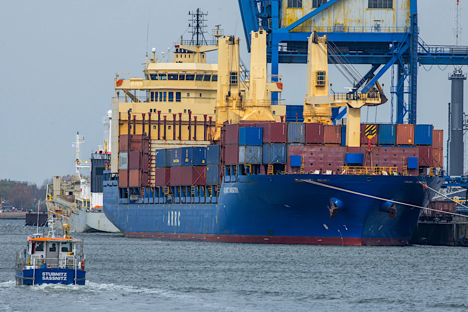 Der unter der Flagge der Marshall Islands fahrende Frachter „Atlantic Navigator II“ liegt im Überseehafen Rostock Port.&nbsp;