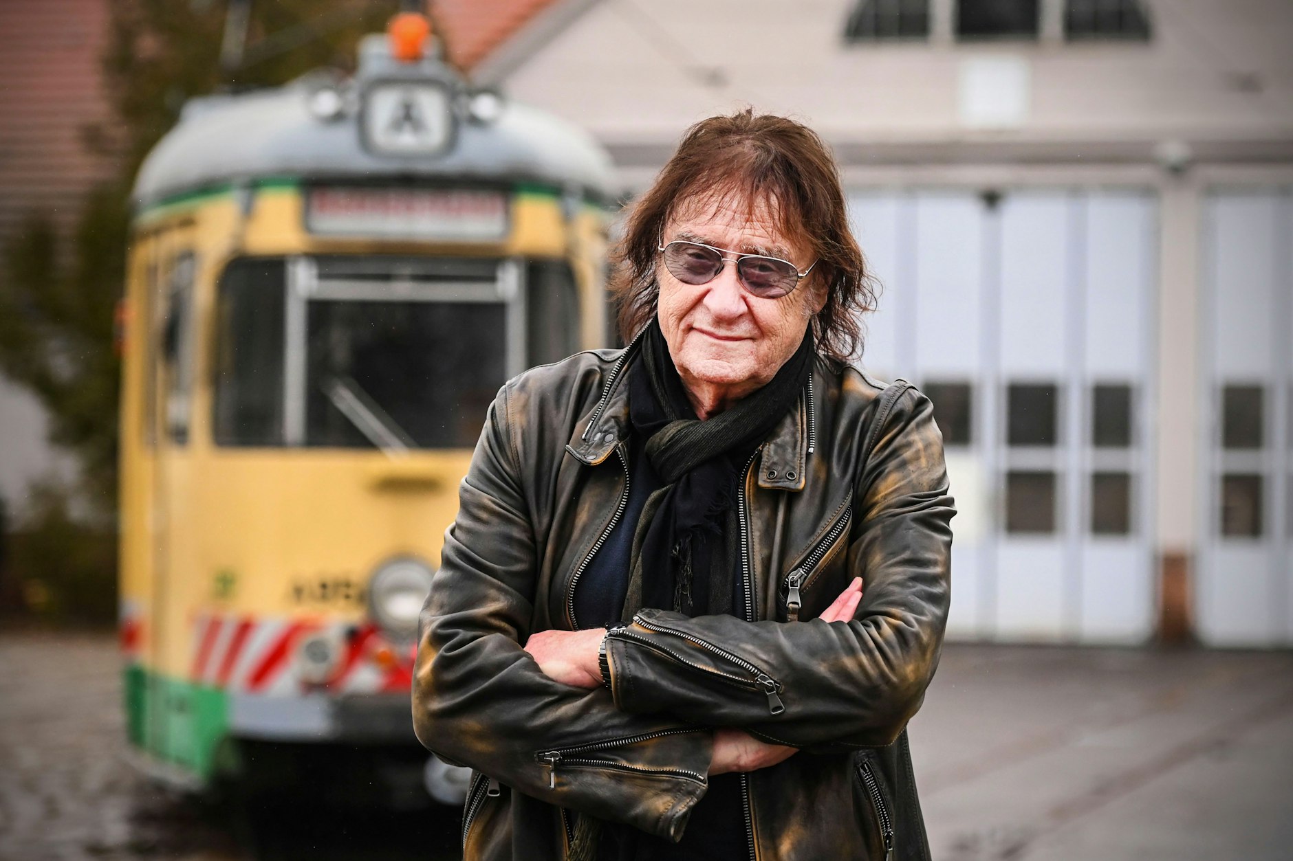 80 Jahre und fit wie eine Maschine: Der Puhdys-Sänger feierte gerade seinen runden Geburtstag.