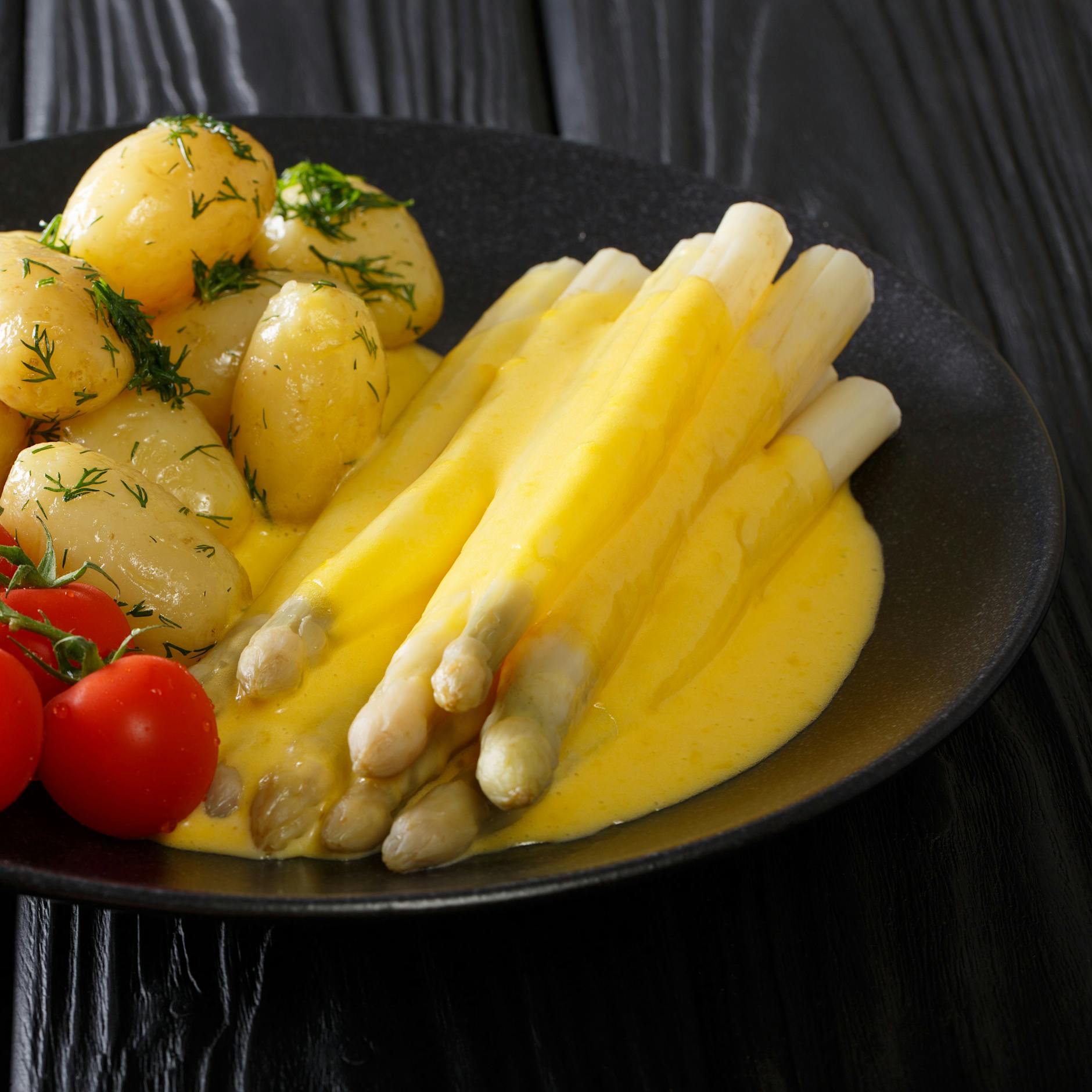 Rezept für die Spargelzeit: So machen Sie Sauce hollandaise einfach selbst