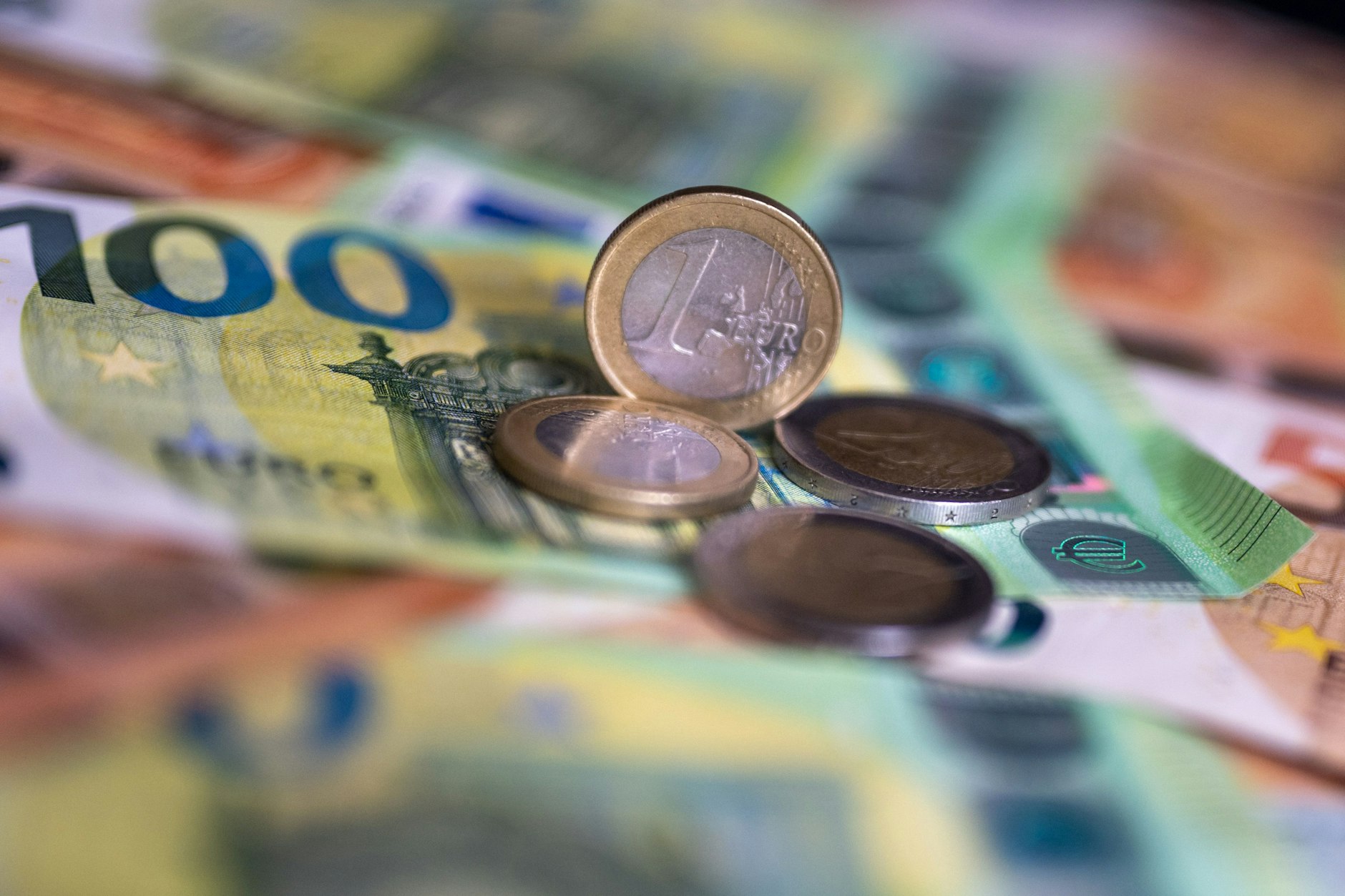 In welchen Berufen verdient man das meiste Geld? Der neue Gehalts-Report von Stepstone zeigt es.