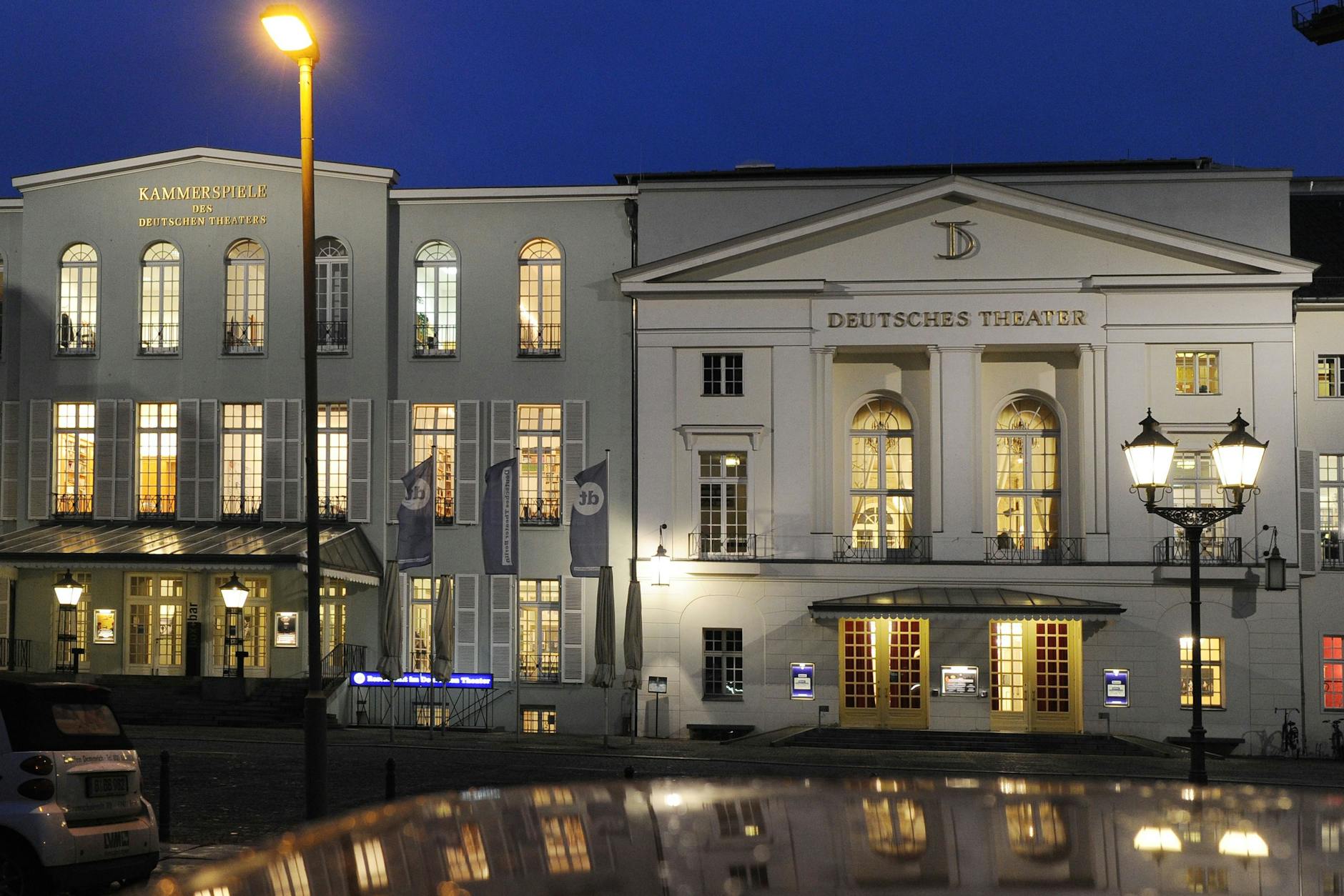 Bald ohne Popsalon: Das Deutsche Theater am Abend