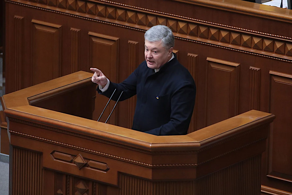 ARCHIV - Verlor 2019 nach fünf Jahren im Amt die Wahlen gegen Wolodymyr Selenskyj: Petro Poroschenko.  