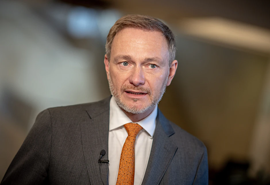 Christian Lindner (FDP), Bundesminister der Finanzen, bei einem Interview im Bundesfinanzministerium