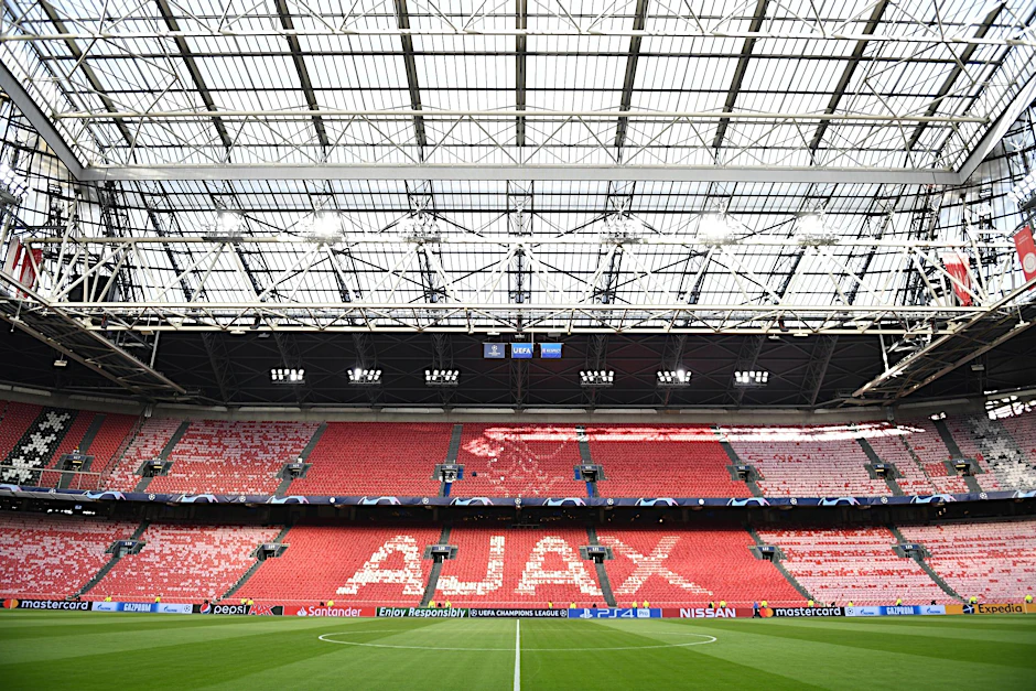 ARCHIV - Ajax Amsterdam hat seinen Vorstandsvorsitzenden Alex Kroes suspendiert.  