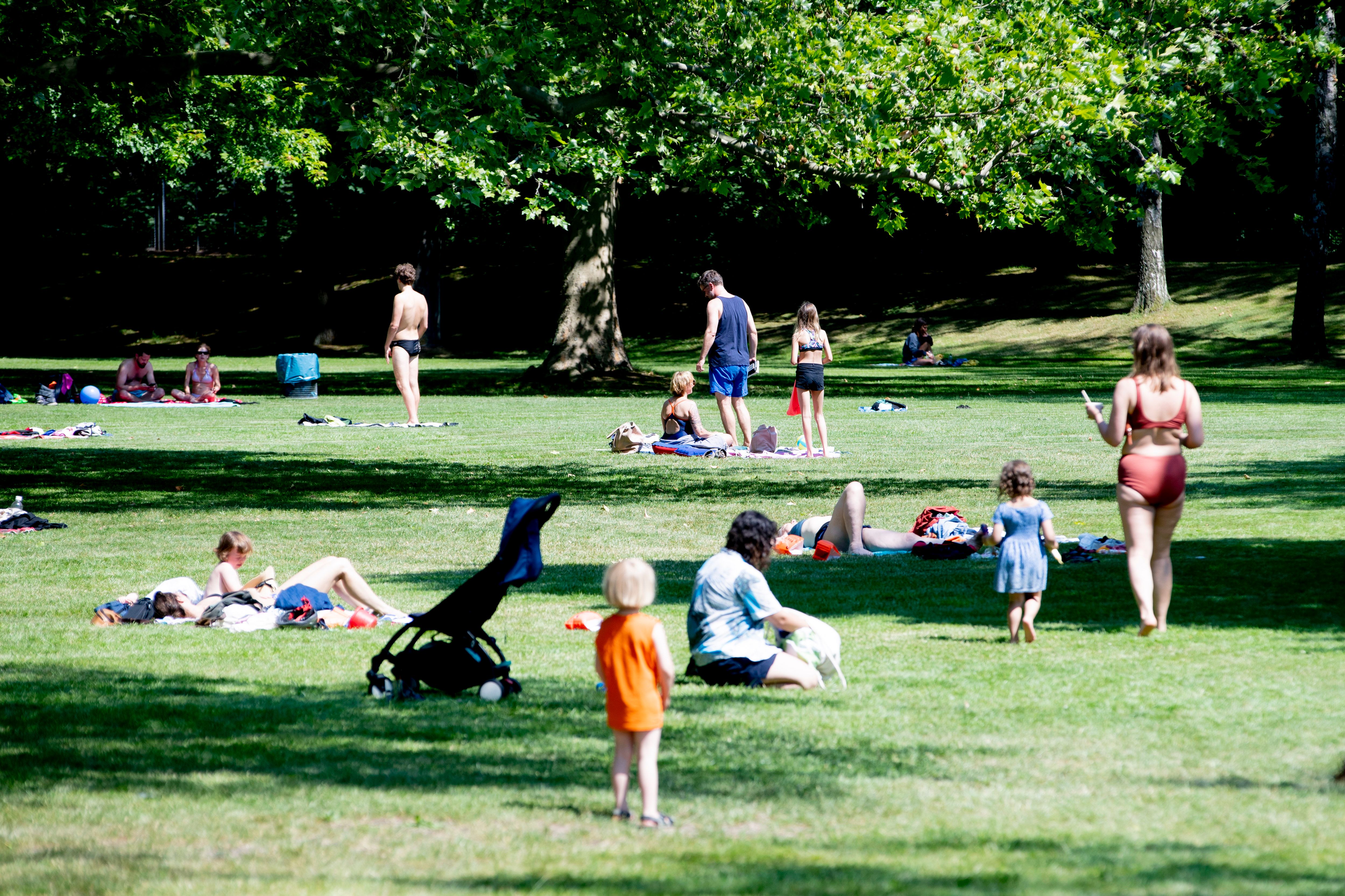Kiffen bleibt in den Berliner Freibädern verboten – DAS sind die 4 Gründe