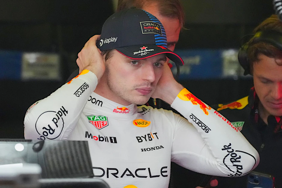 ARCHIV - Max Verstappen hat sich zu seinem Vertrag bei Red Bull bekannt.  