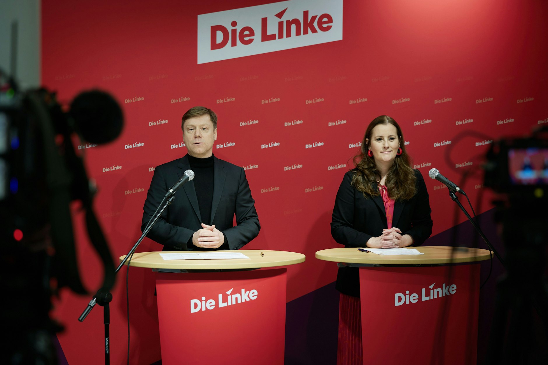 Martin Schirdewan und Janine Wissler (beide Die Linke), Parteivorsitzende, geben zum Jahresauftakt ihrer Partei eine Pressekonferenz in der Berliner Stadtmission.