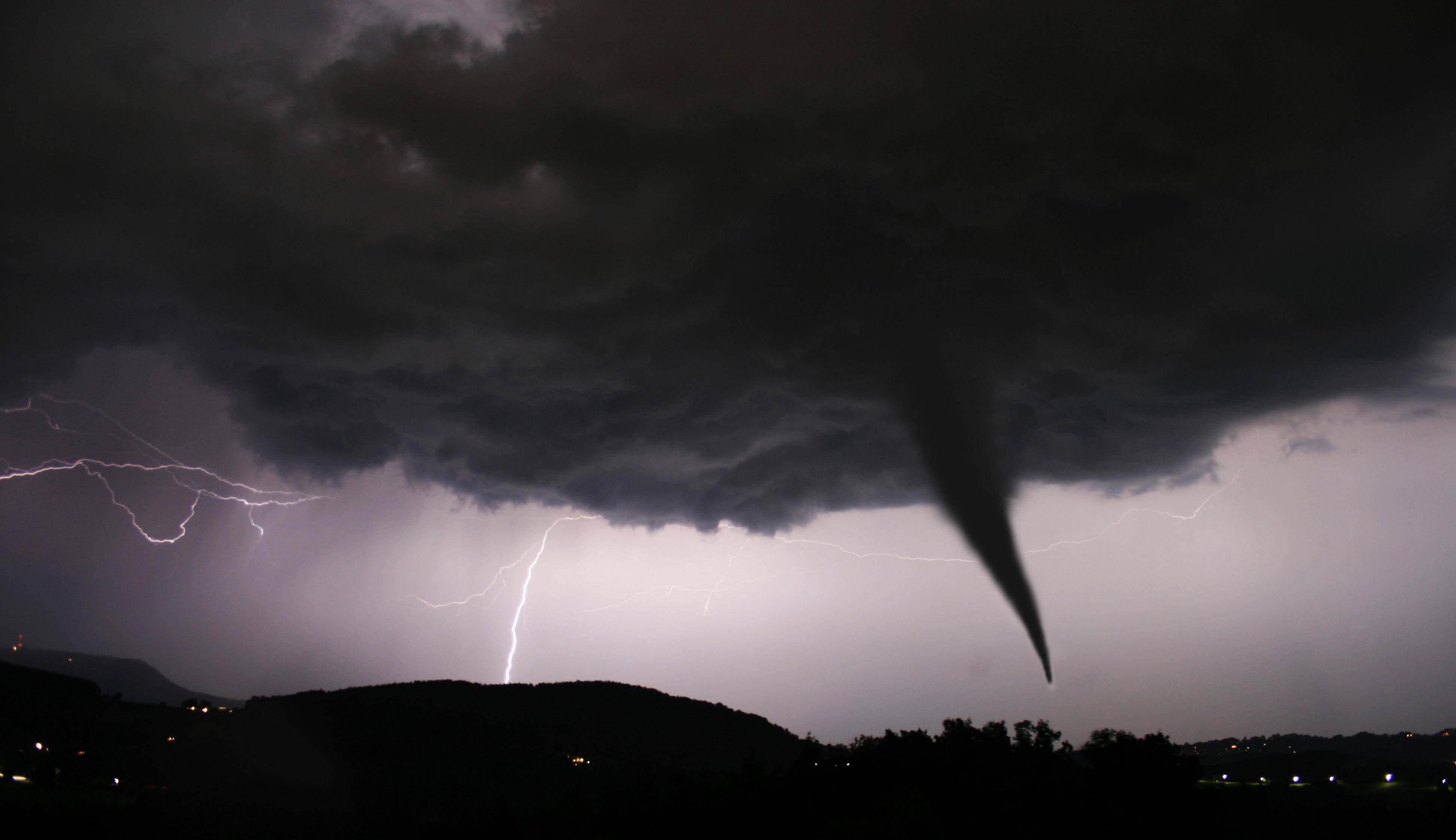 ACHTUNG: Tornado-Warnung für Brandenburg!