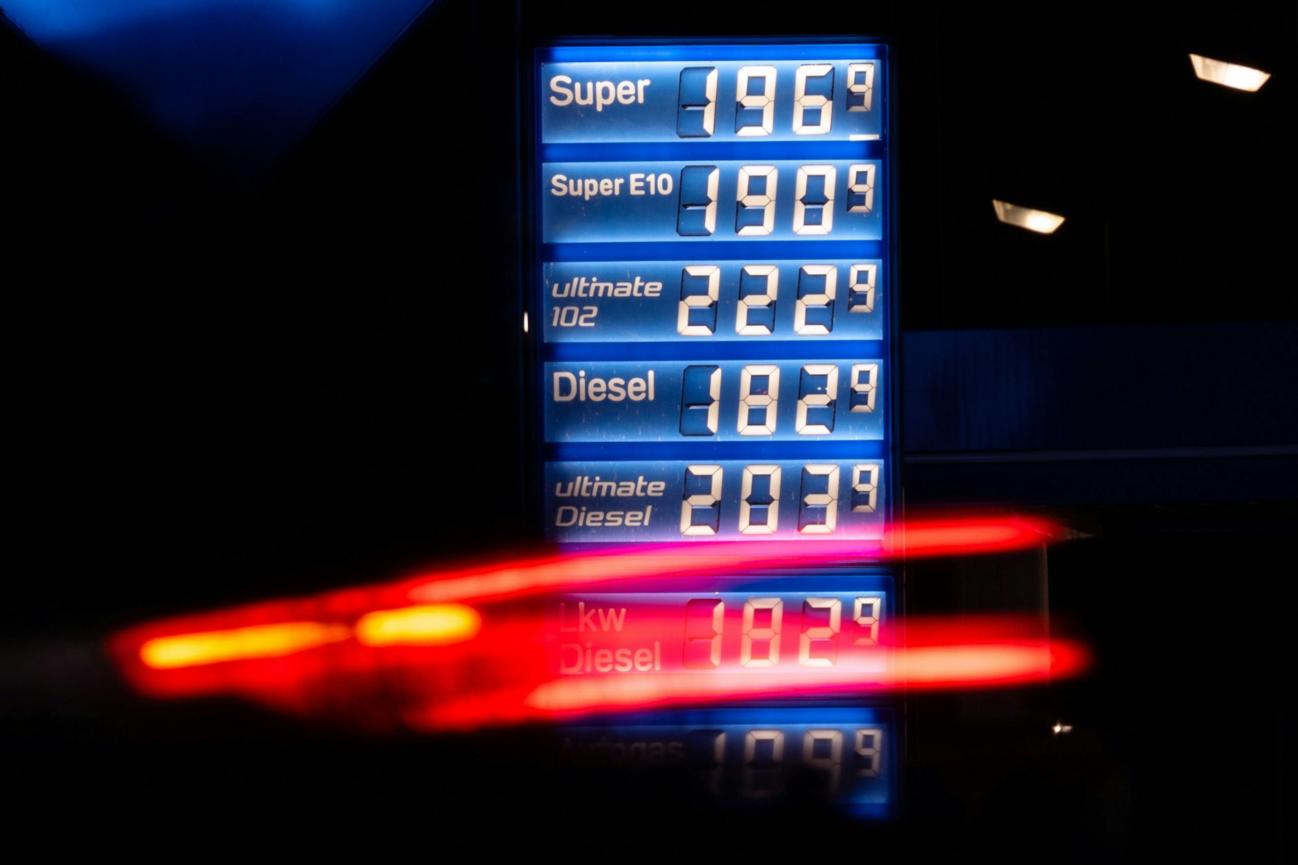 Die Benzinpreise steigen seit Wochen.