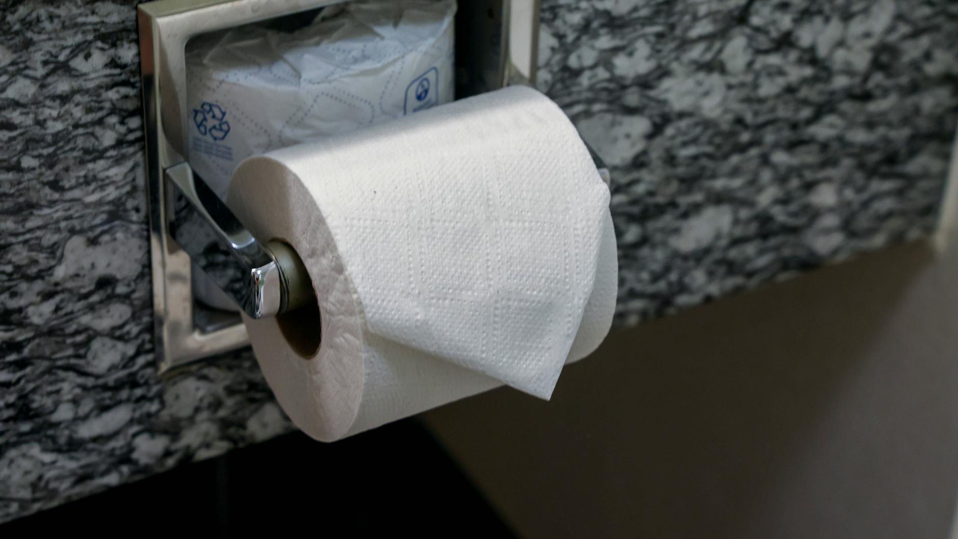 In Hotels wird das erste Blatt des Klopapiers gerne gefaltet.
