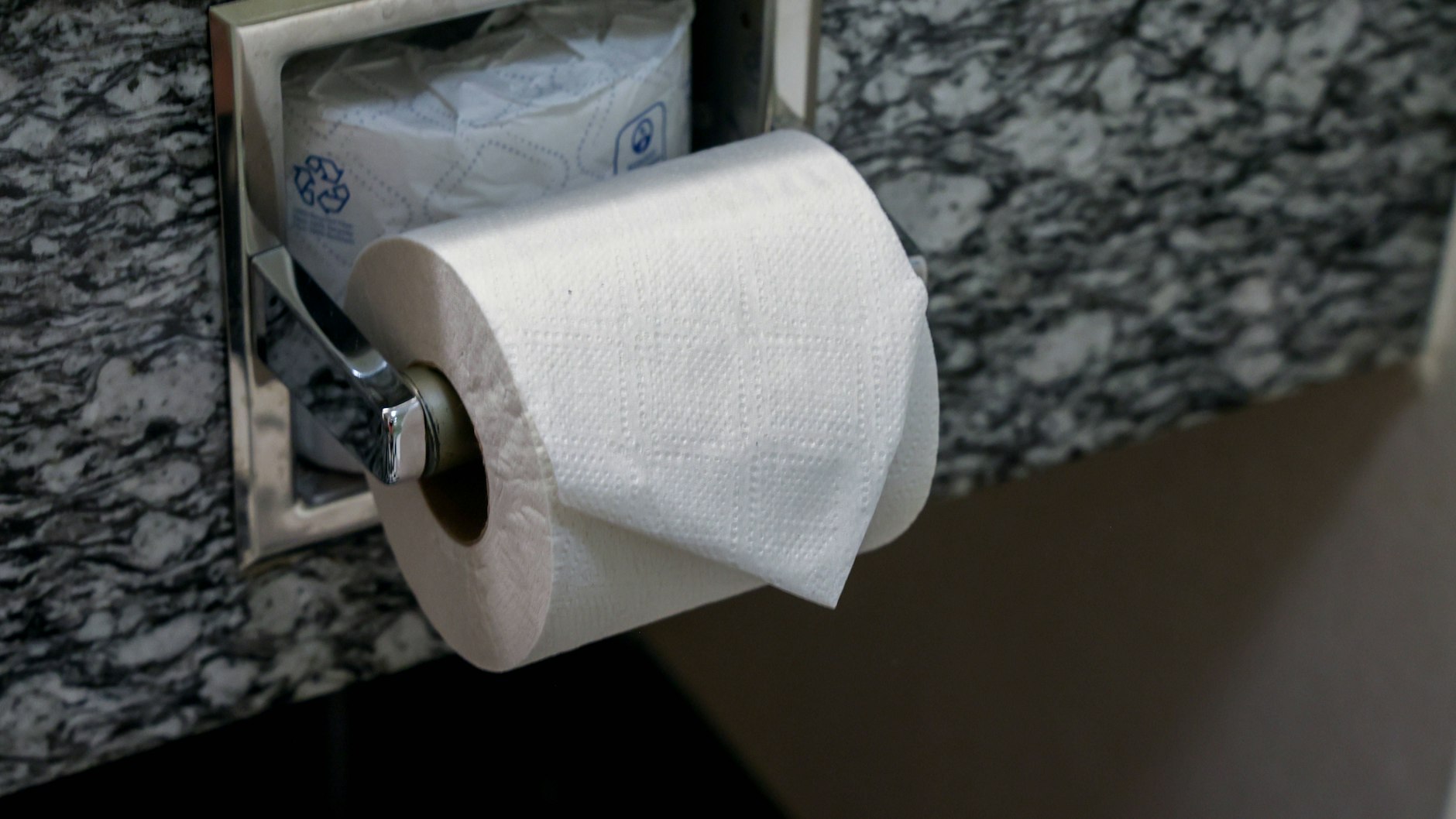 In Hotels wird das erste Blatt des Klopapiers gerne gefaltet. 