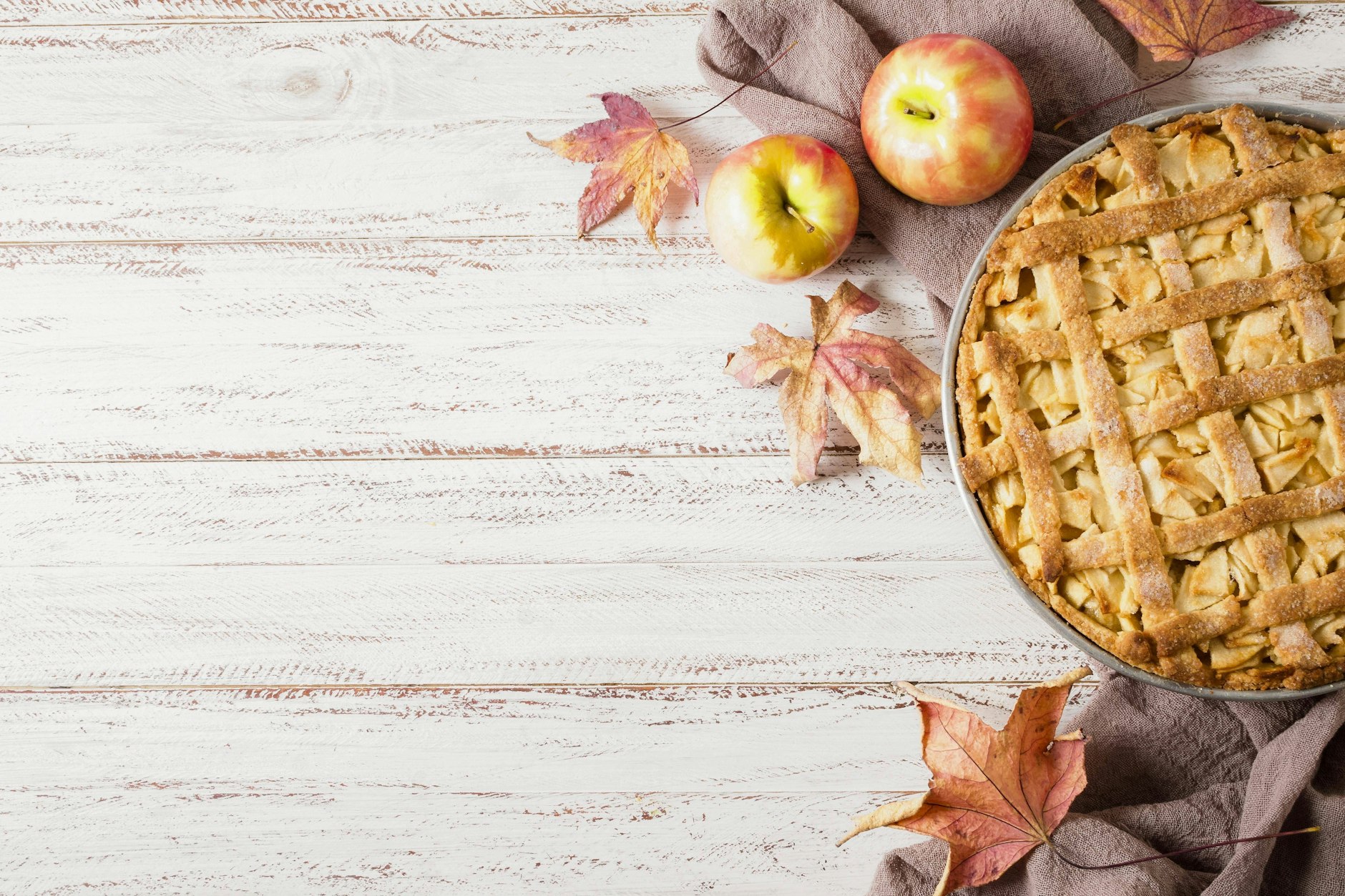 Omas Rezept für den saftigen Apfel-Gitter-Kuchen ist ein Kracher!