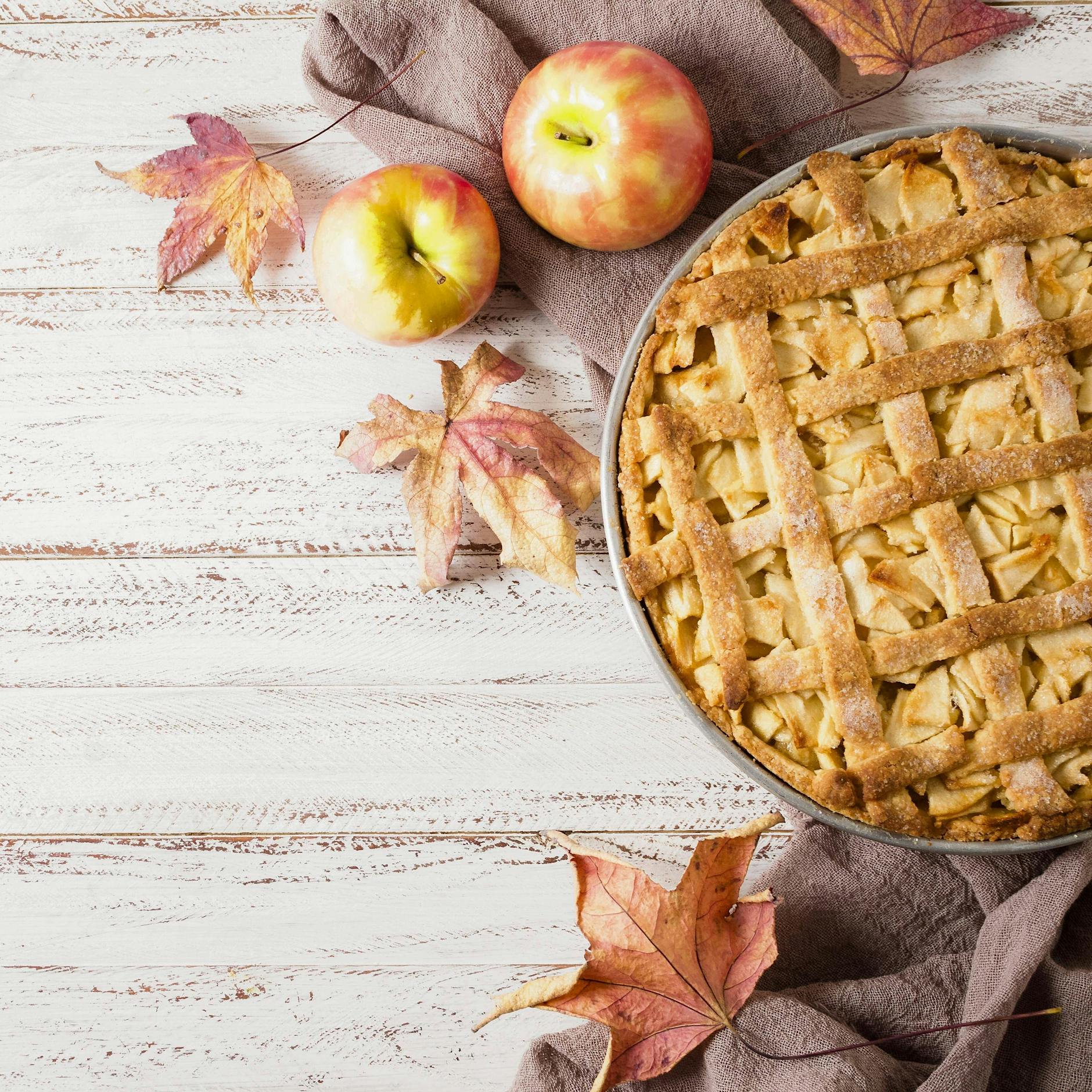 Omas saftiger Apfel-Gitter-Kuchen mit Zimt – hier das geniale Rezept