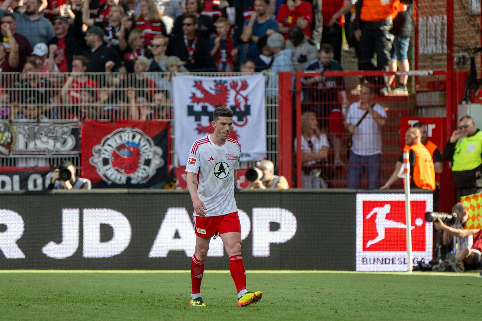 Wollte sich für die DFB-Elf empfehlen, flog aber gegen Leverkusen frühzeitig vom Platz: Robins Gosens (29), Linksverteidiger des 1. FC Union