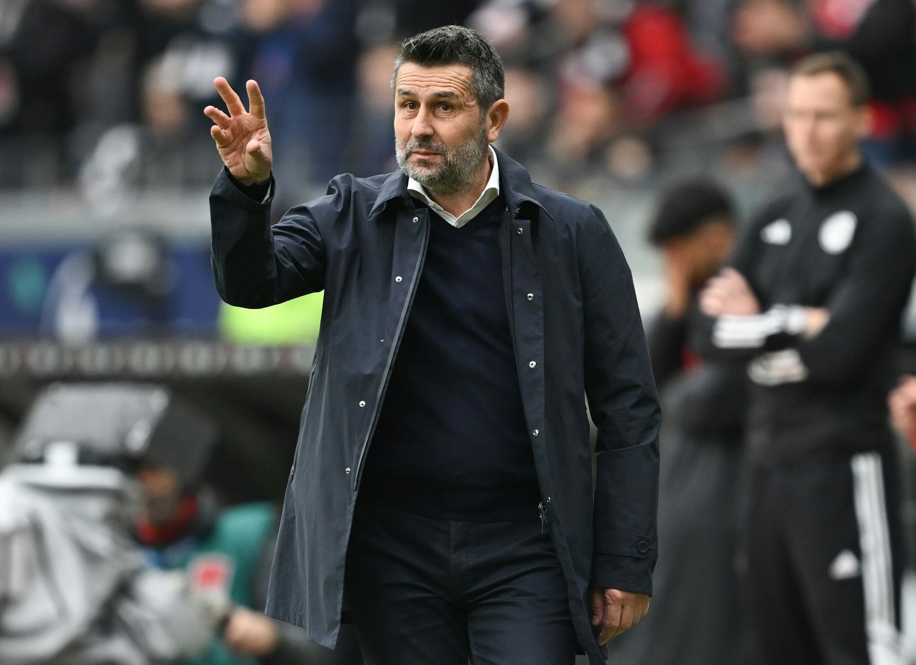 ARCHIV - Union-Cheftrainer Nenad Bjelica empfängt mit seinem Team Spitzenreiter Leverkusen.  