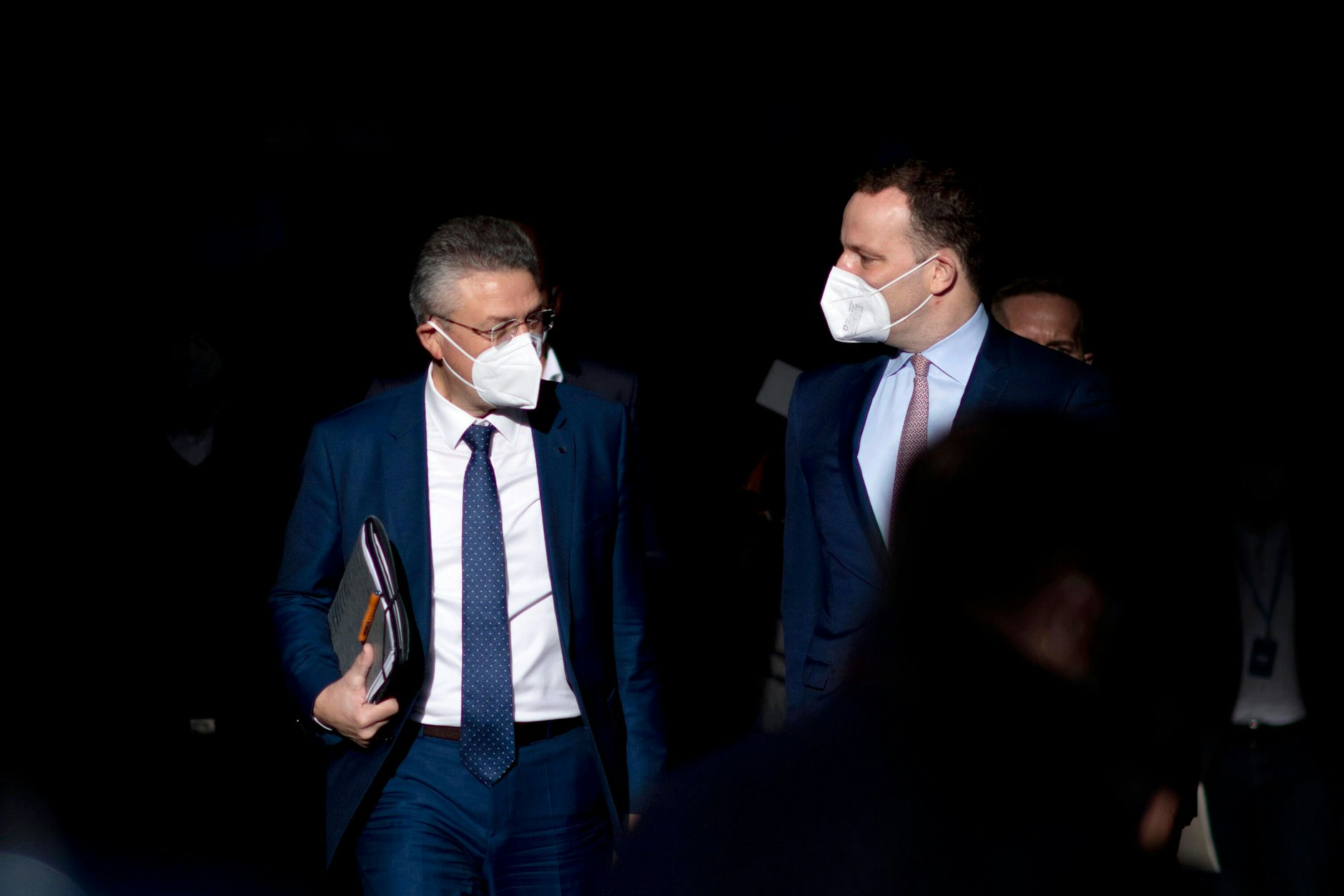 Lothar H. Wieler, Präsident Robert-Koch-Institut, und Jens Spahn, Bundesgesundheitsminister CDU (v.l.n.r.), 2021.