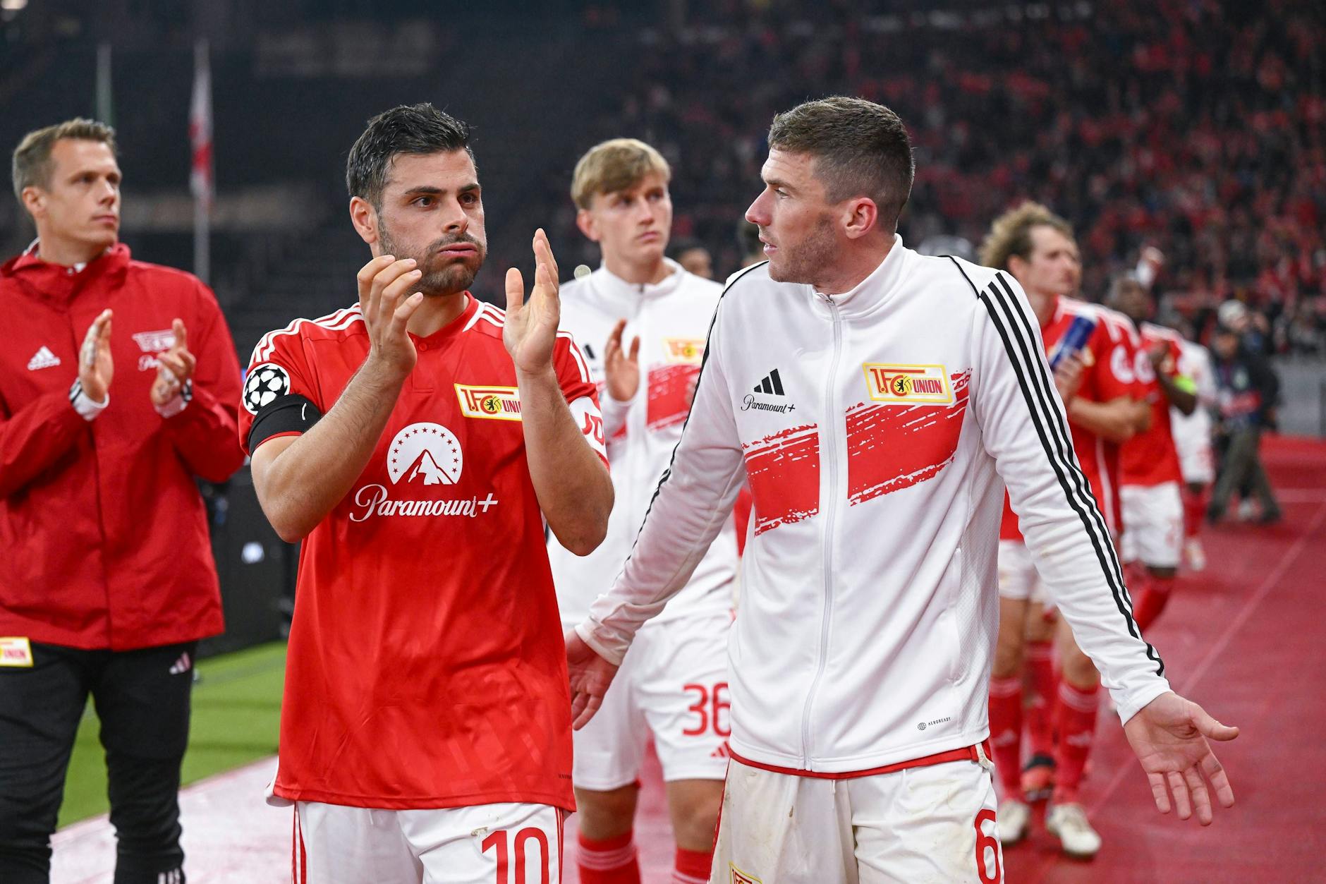 Puh! Kevin Volland (l., 31) und Robin Gosens (29) haben sich ihre erste Saison beim 1. FC Union anders vorgestellt.