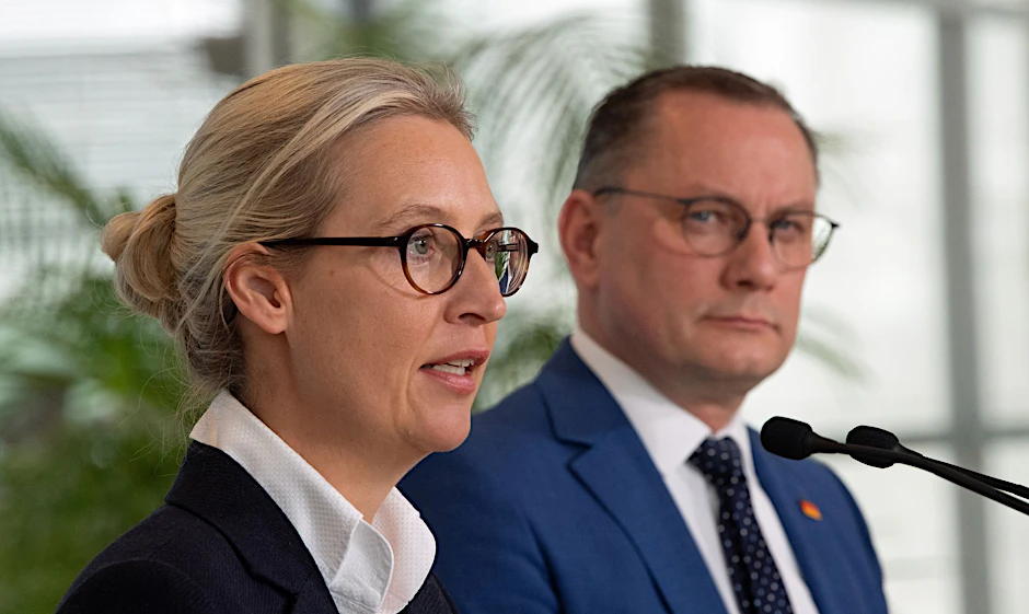 Die AfD-Chefs Alice Weidel (l) und Tino Chrupalla.  