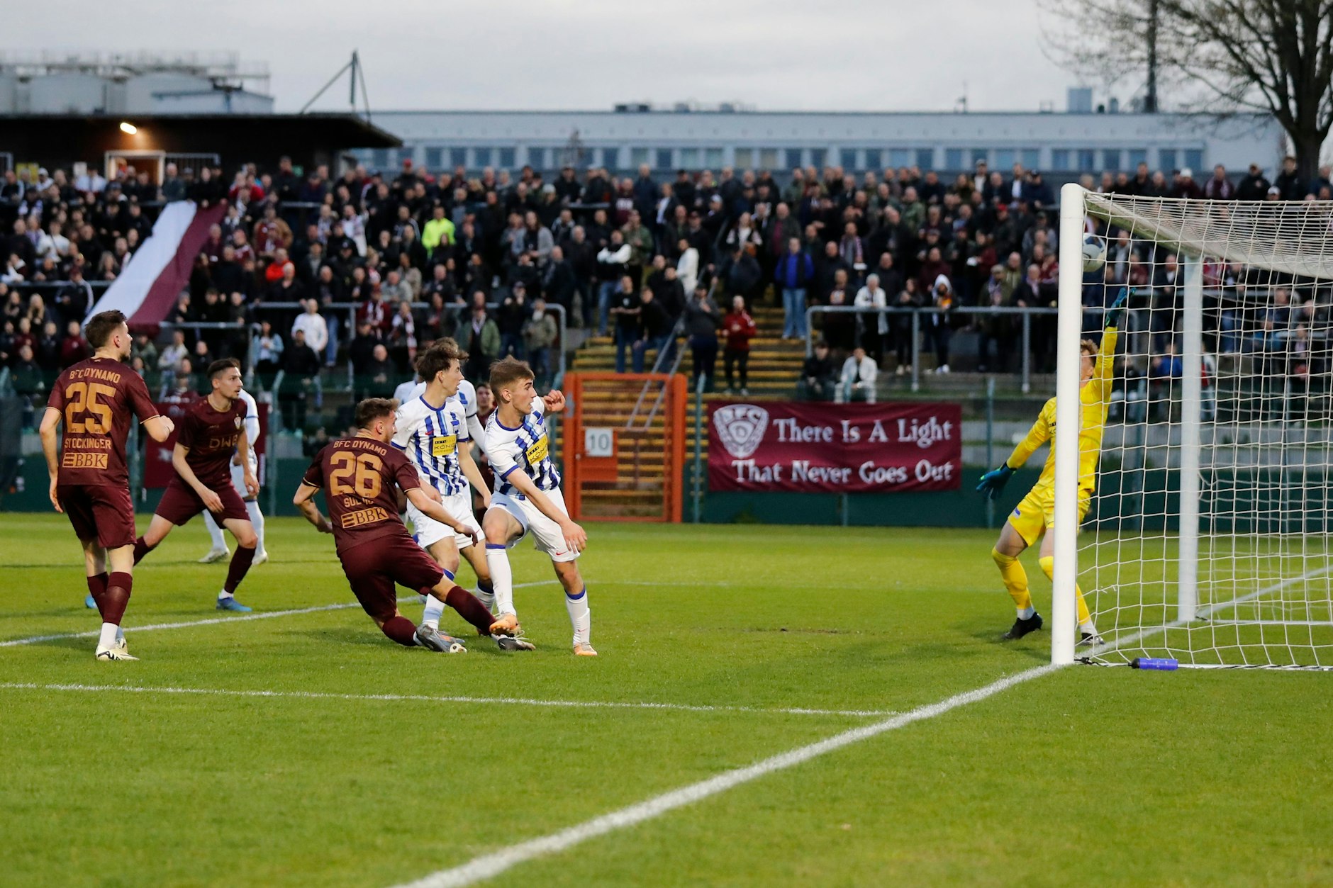 TDas Tor von Amar Suljic zum 1:0 über Hertha BSC II bracht den BFC ganz dick zurück im Aufstiegsrennen.