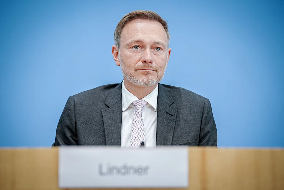 ARCHIV - Bundesfinanzminister Christian Lindner sieht  die vereinbarten Voraussetzungen im Entwurf zur neuen Sozialleistung nicht erfüllt.  