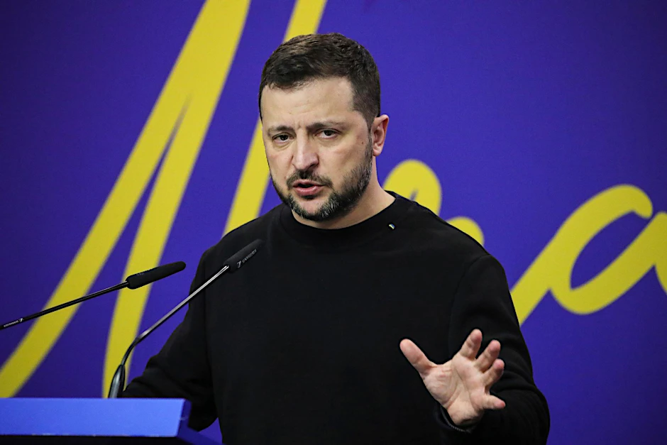 ARCHIV - «Ich bin ohne zu zögern bereit, meine Popularität und selbst mein Amt zu verlieren, nur damit der Frieden kommt», sagte Wolodymyr Selenskyj im Mai 2019.  