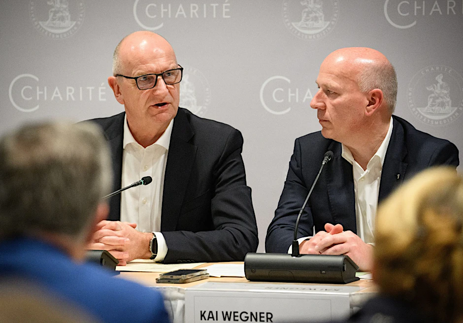 Dietmar Woidke (l, SPD), Ministerpräsident von Brandenburg, und Kai Wegner (CDU), Regierender Bürgermeister von Berlin.  