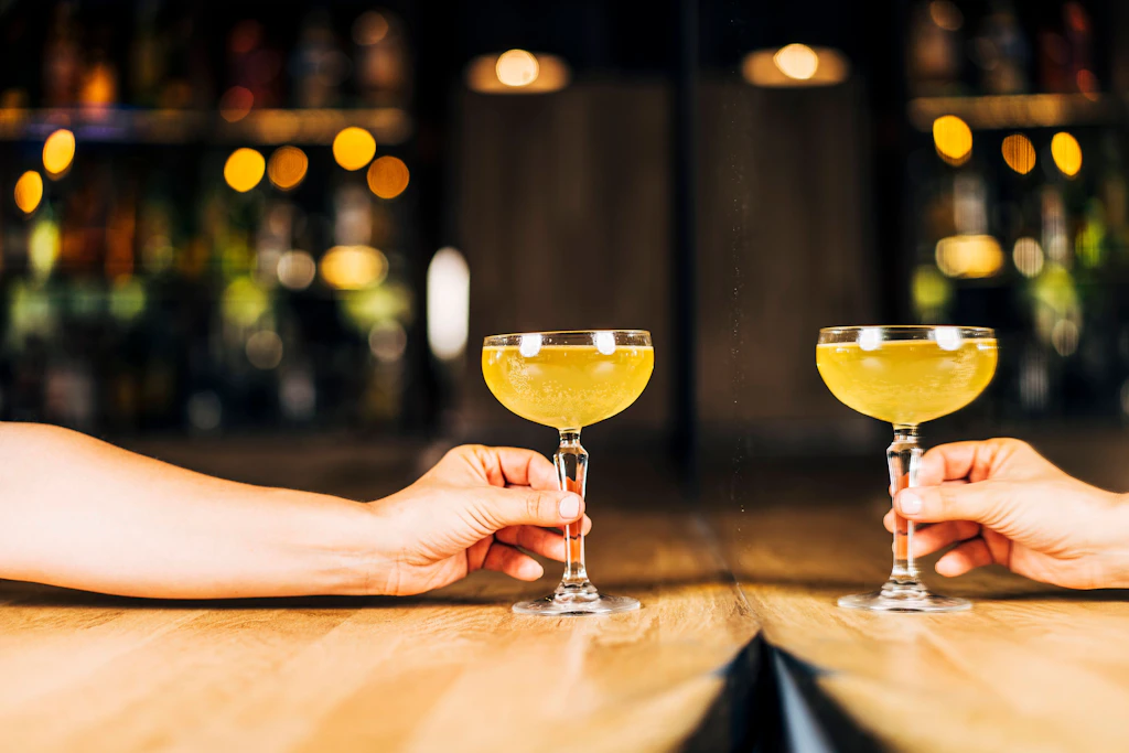 5 Bars in Schöneberg, in denen Sie gut anstoßen können