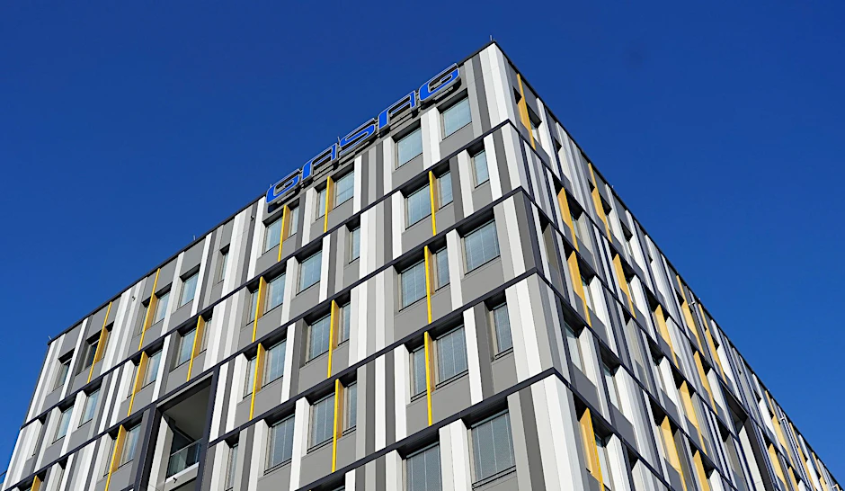 ARCHIV - Blick auf die neue Zentrale des Energieversorgers Gasag.  