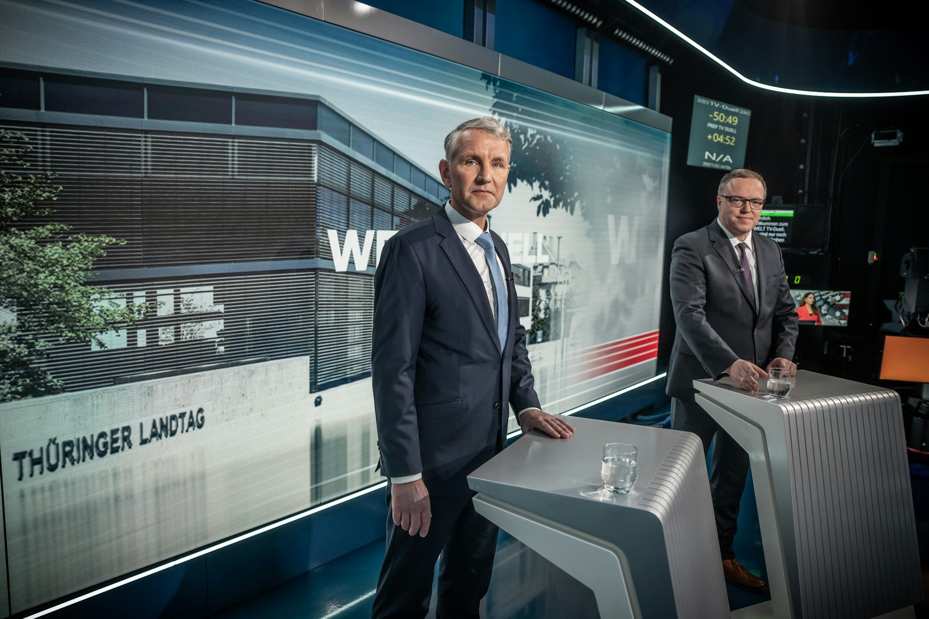 Im Studio des Welt-Fernsehsenders in Berlin: Björn Höcke (AfD) und Mario Voigt (CDU), Spitzenkandidaten für die Thüringen-Landtagswahl im September.