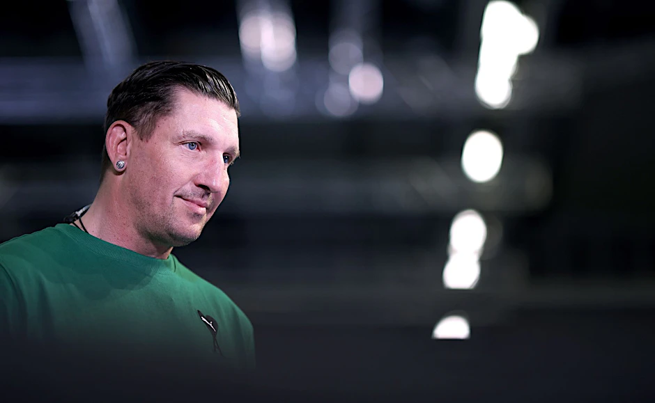 ARCHIV - Stefan Kretzschmar, Sportvorstand des Handball-Bundesligisten Füchse Berlin, gibt vor dem Spiel ein TV-Interview.  pa/Archivbild