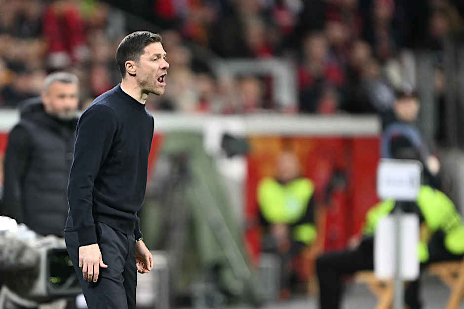 Seit 37 Pflichtspielen mit seiner Mannschaft ungeschlagen: Leverkusens Trainer Xabi Alonso.  
