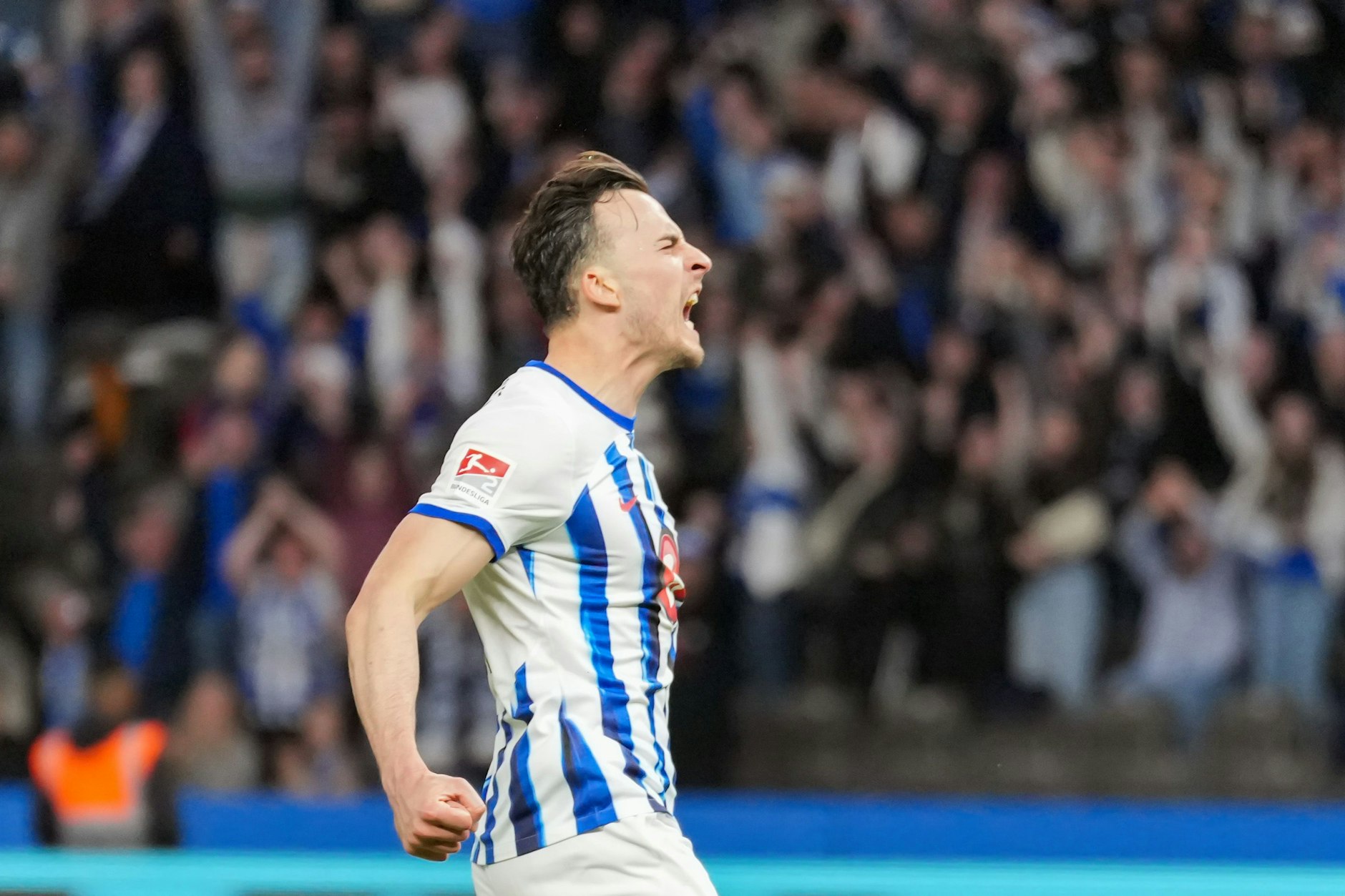 Herthas Haris Tabakovic bejubelt seinen Treffer zum 4:0. 