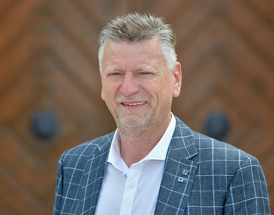 ARCHIV - Olaf Schöpe, Präsident pro gastra Gastgewerbe GmbH und Präsident des Deutschen Hotel- und Gaststättenverbandes Brandenburg (Dehoga).  a