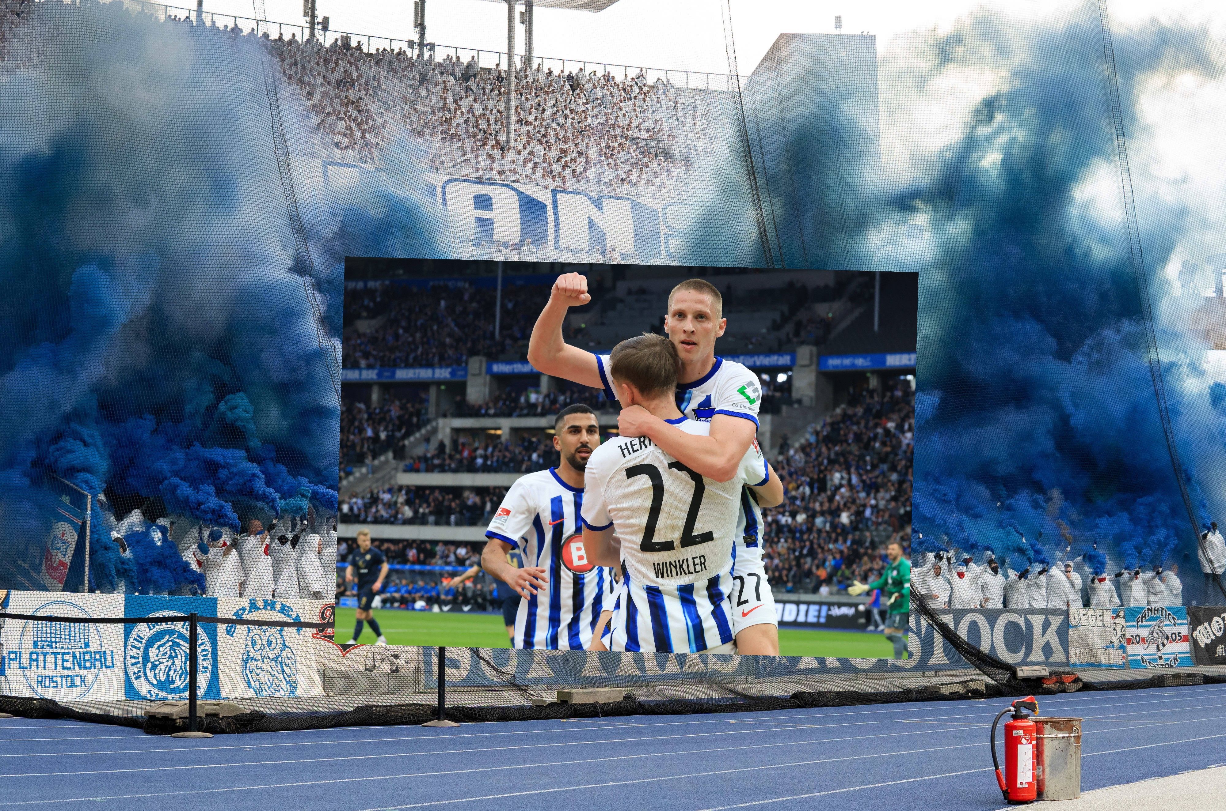 Zurück im Aufstiegskampf? Hansa böllert, Hertha ballert!