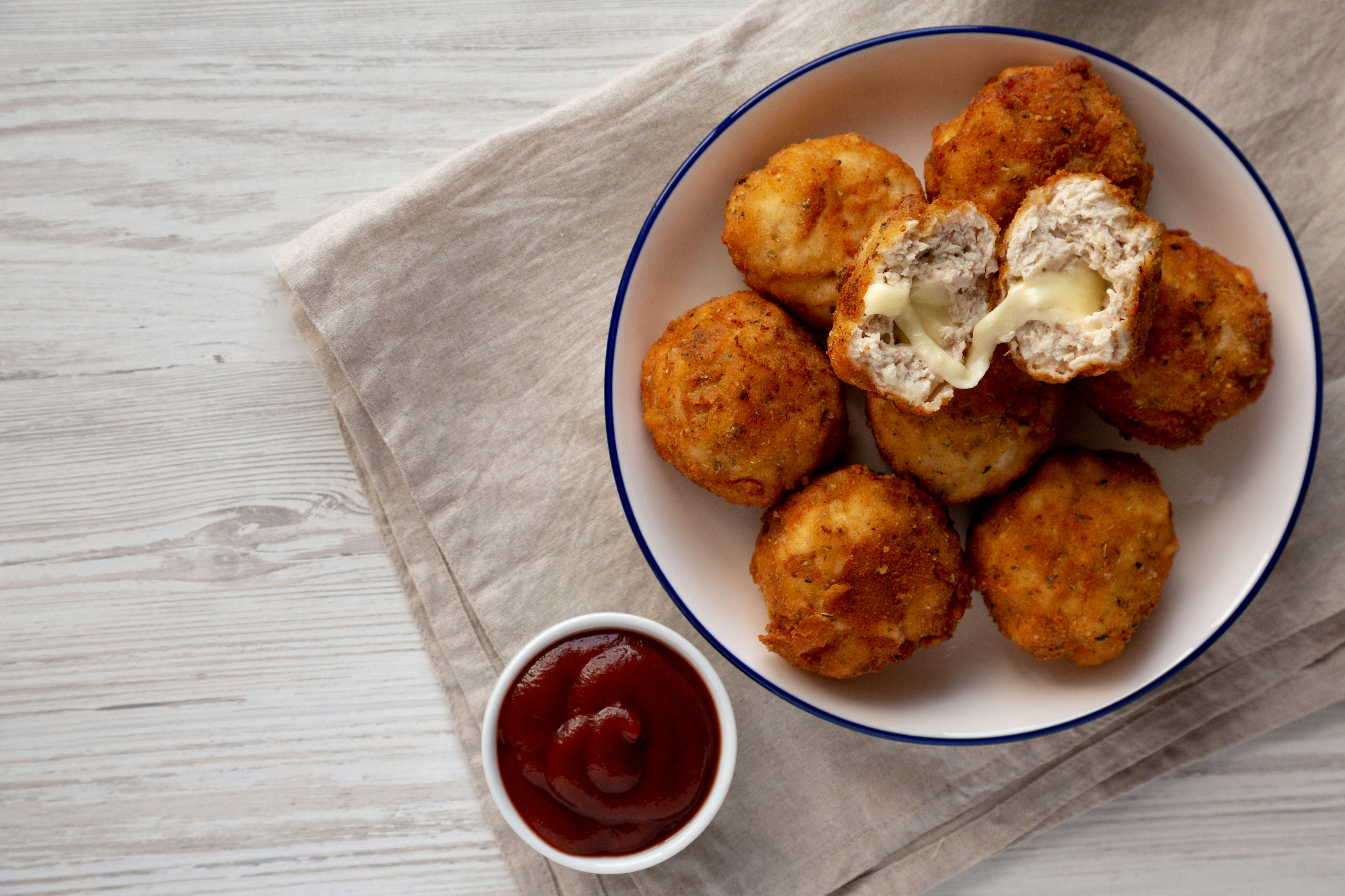 Rezept für Chicken Nuggets mit Käsefüllung – Besser als bei McDonald&amp;#39;s
