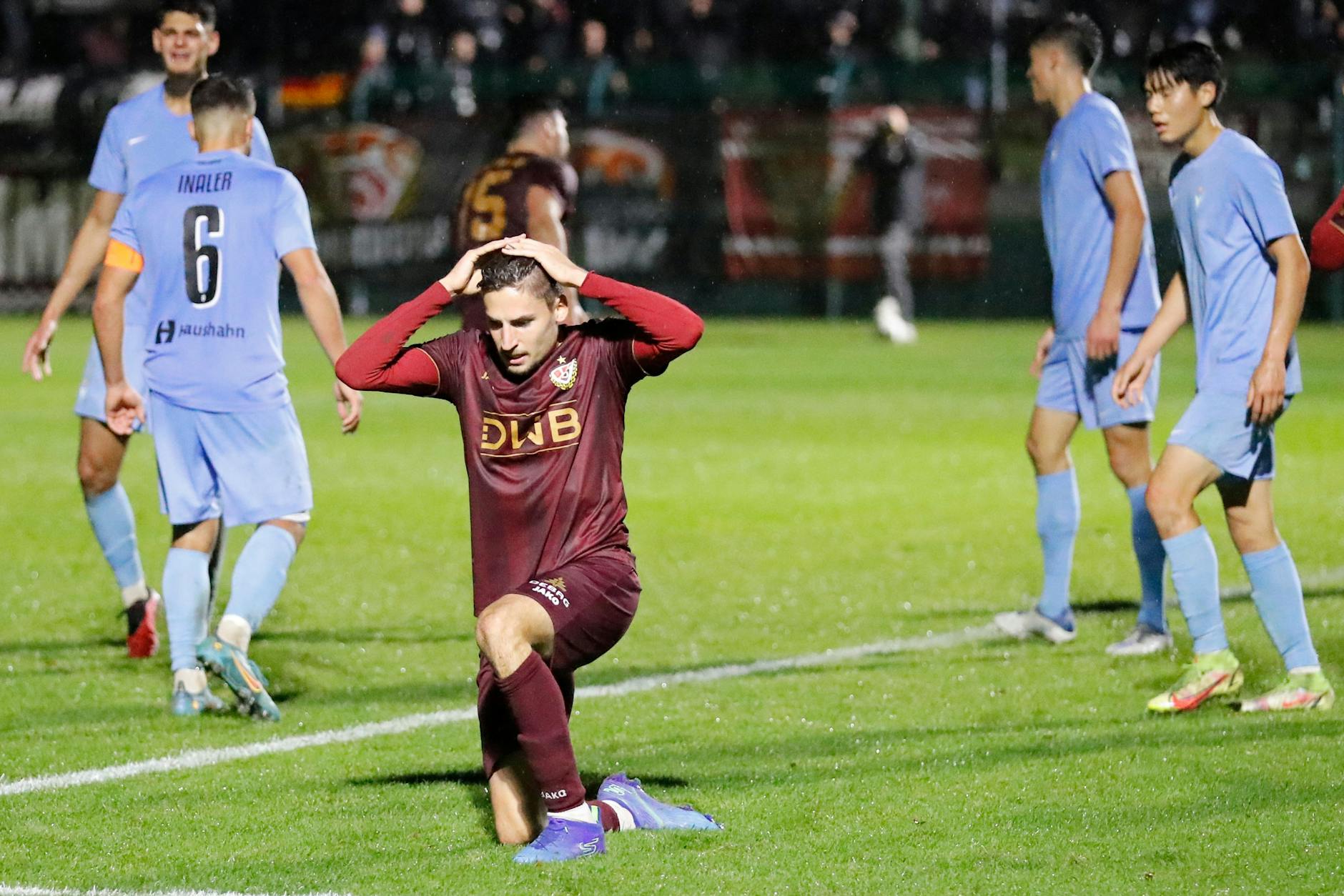 So war es im Hinspiel: Der BFC Dynamo holt zweimal einen Rückstand auf, trotzdem kann es Alexander Siebeck kaum fassen, dass es kein Sieg wird.