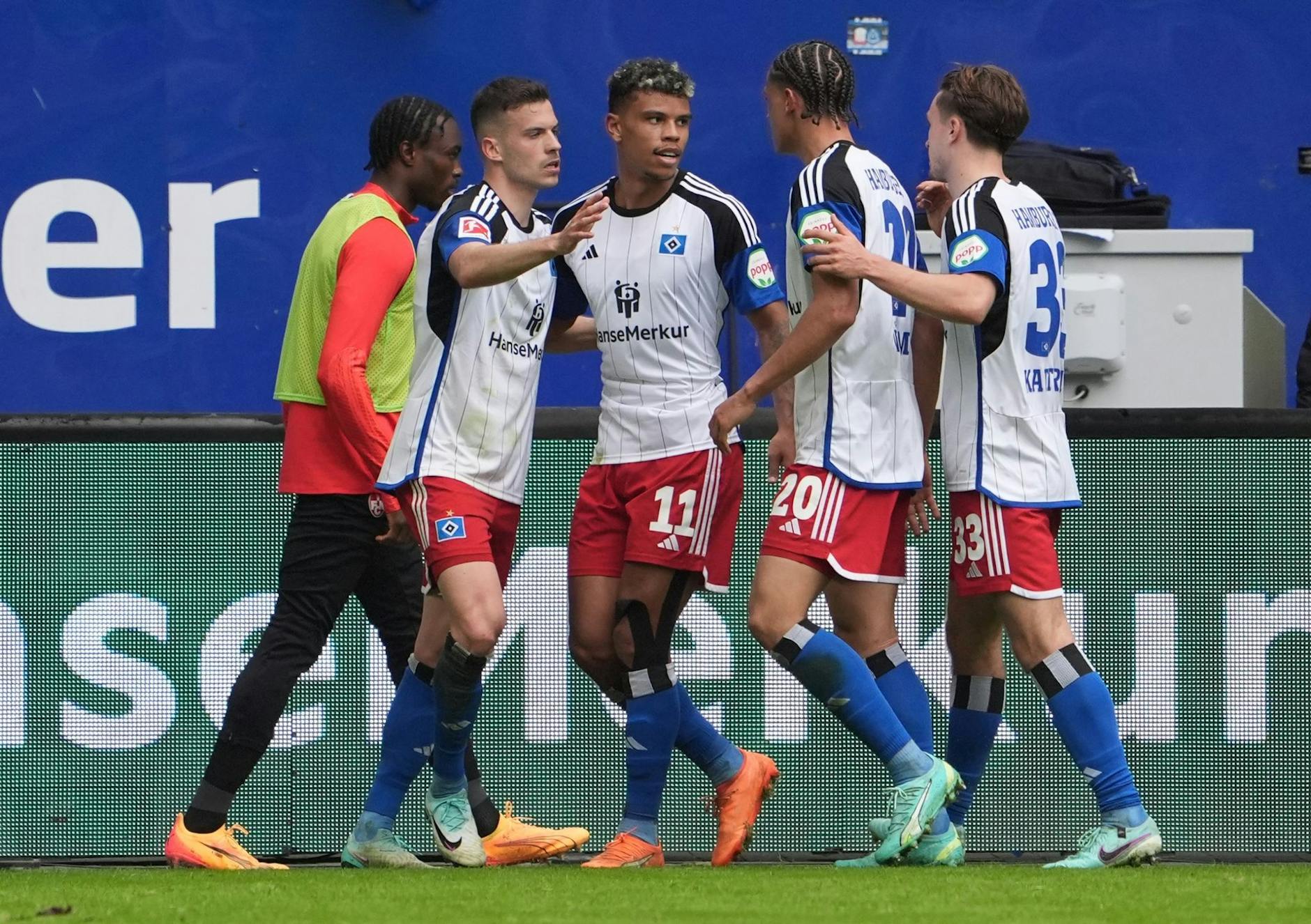 Der Hamburger SV besiegte den 1. FC Kaiserslautern mit 2:1.