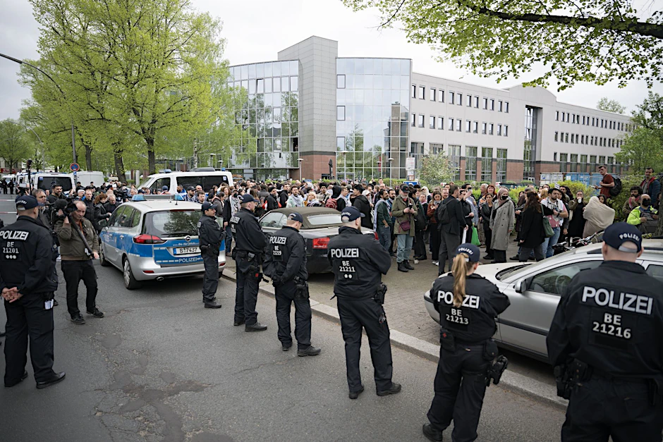 Der Palästina-Kongress in Berlin-Tempelhof wurde vorzeitig aufgelöst.