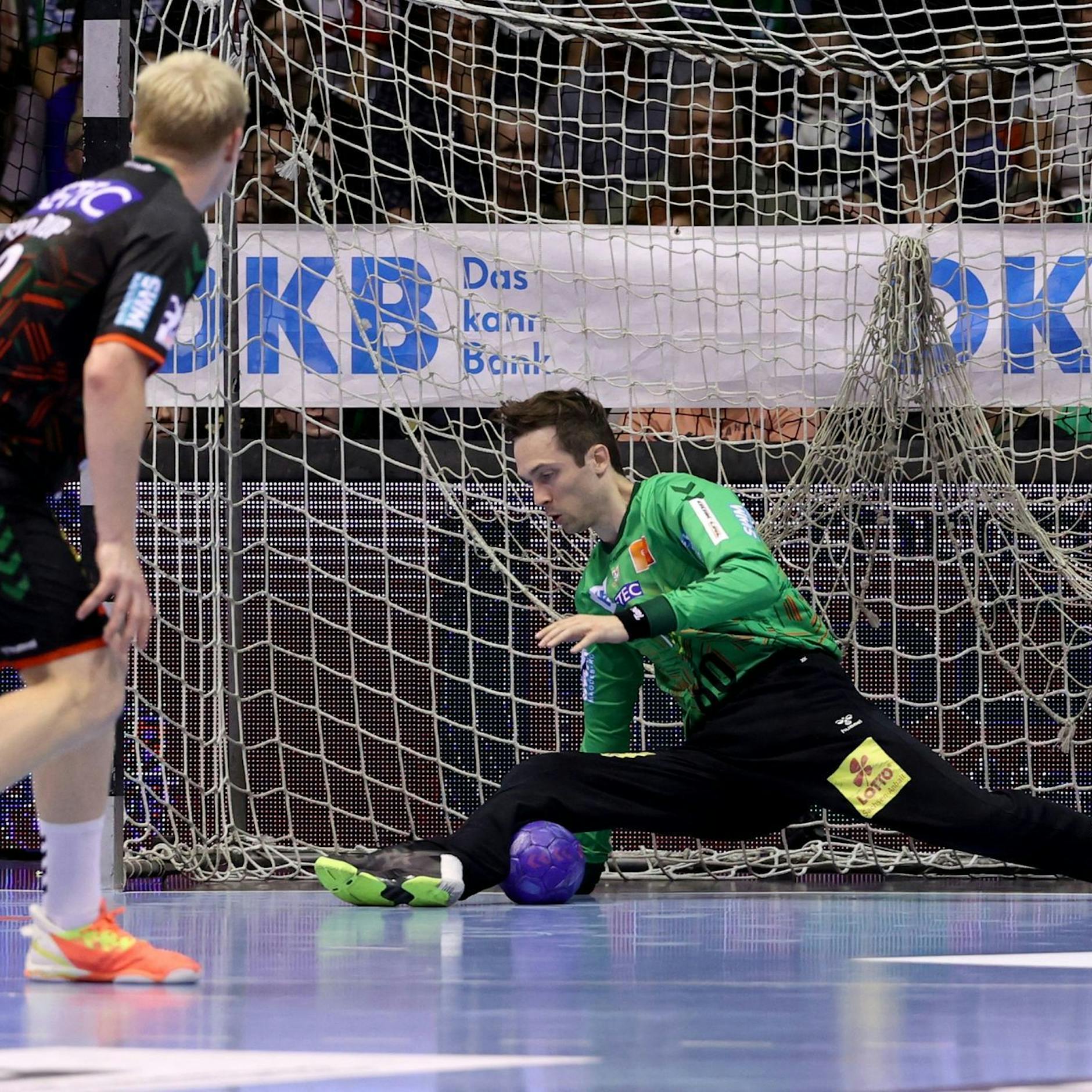 Image - Methamphetamine in Probe von Magdeburgs Torhüter Portner