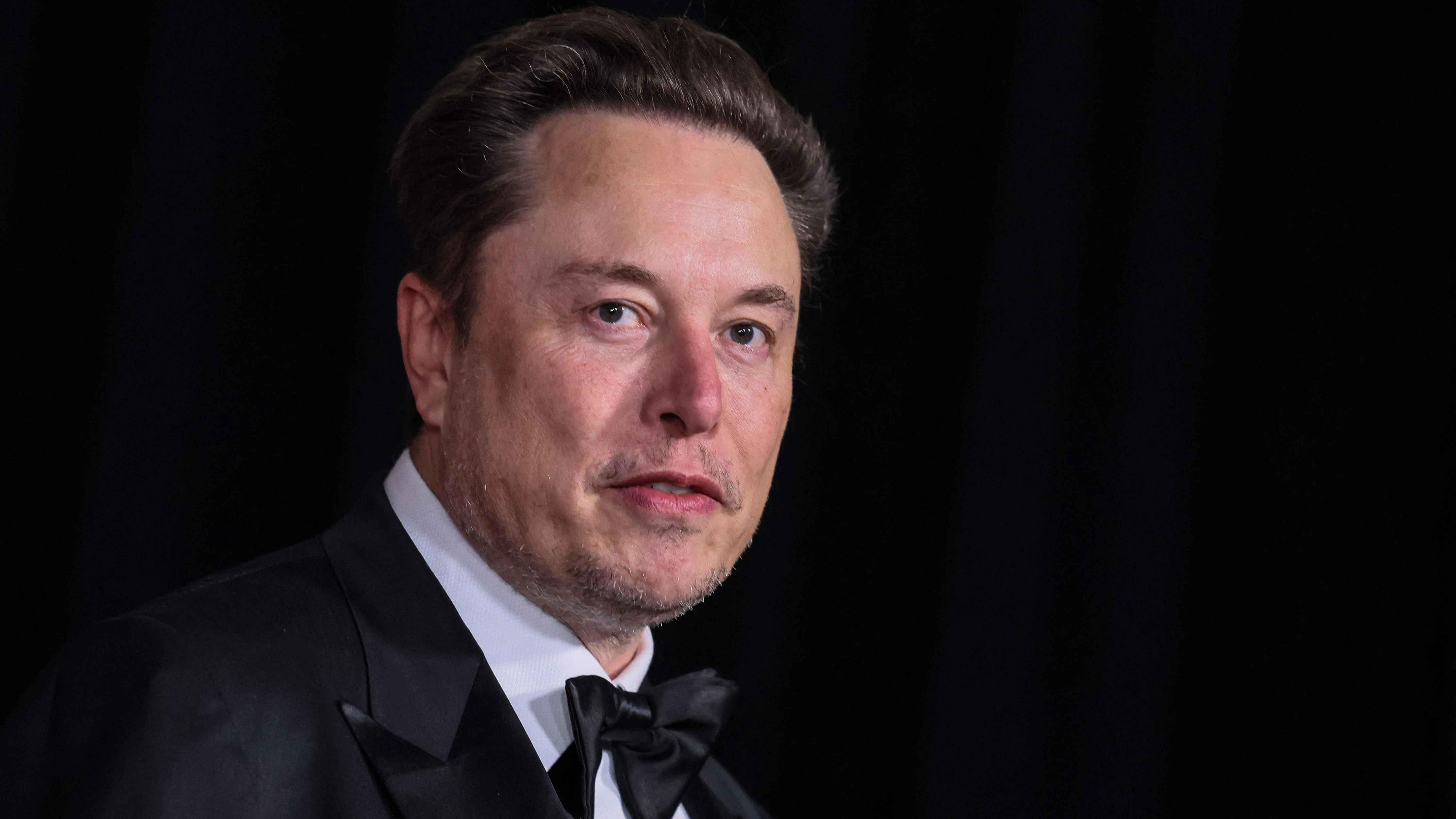 Tesla-Chef Elon Musk muss weltweit Mitarbeiter entlassen.