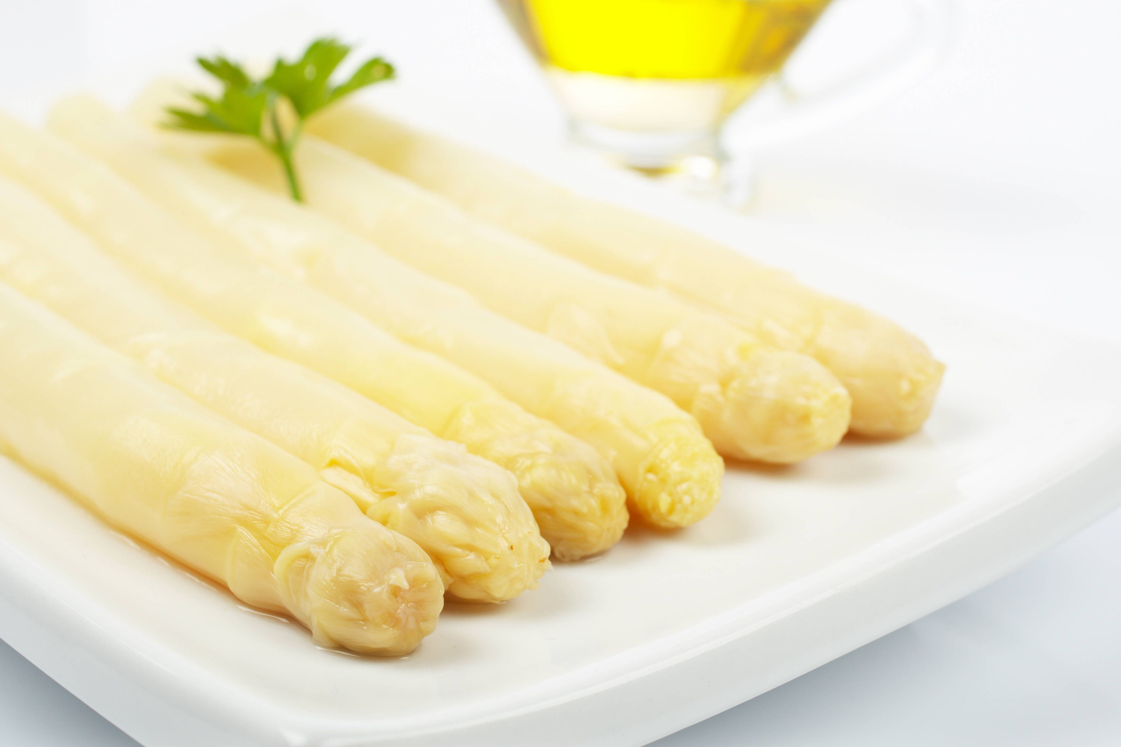 Geniales Rezept für Spargel aus der Heißluftfritteuse: Unwiderstehlich!