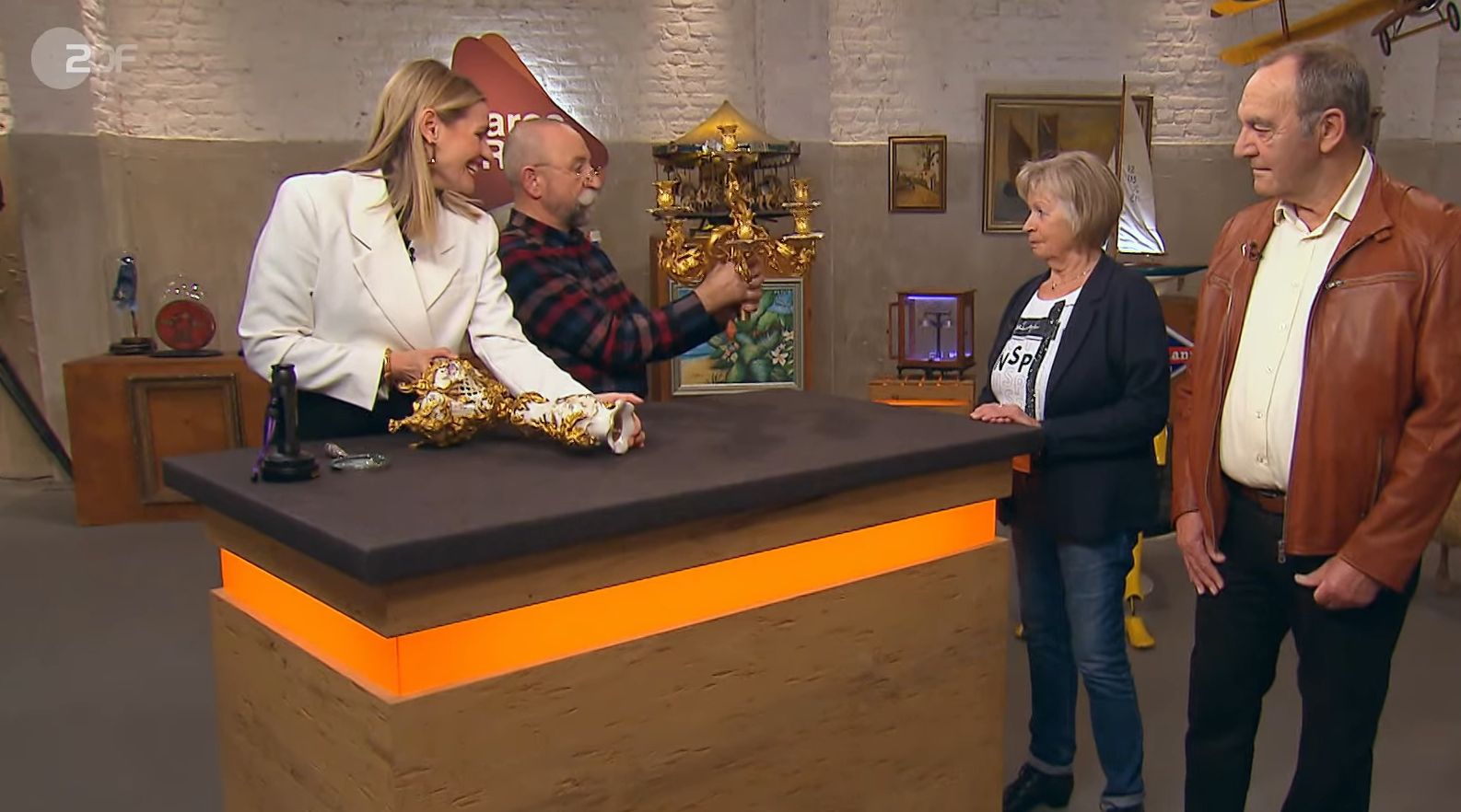 Image - Irre! Preis für Monster-Leuchter geht bei „Bares für Rares“ durch die Decke