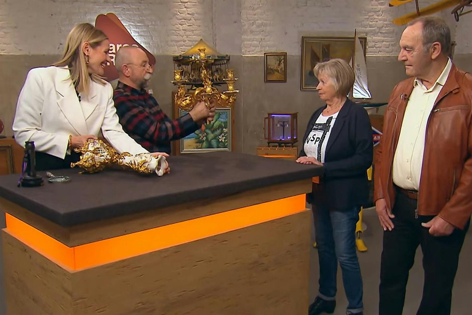 Irre! Preis für Monster-Leuchter geht bei „Bares für Rares“ durch die Decke