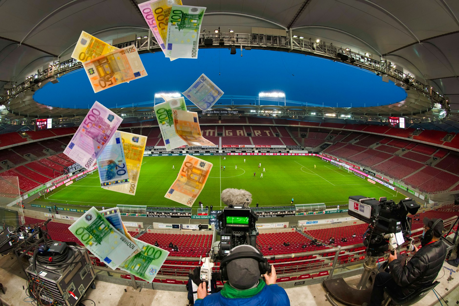 Da regnet es Scheine: Die TV-Rechte sind für die DFL die wichtigste Einnahmequelle.