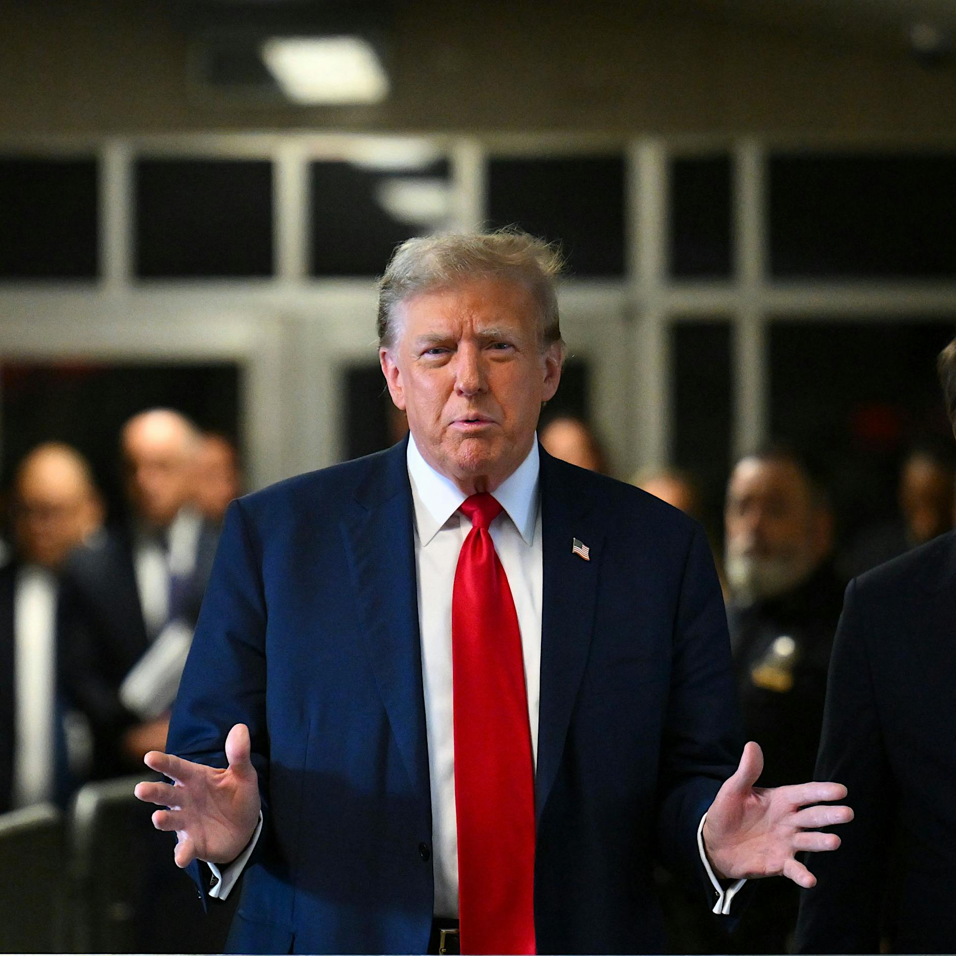 Donald Trump im Gericht: Historischer Strafprozess gegen einen Ex-US-Präsidenten gestartet